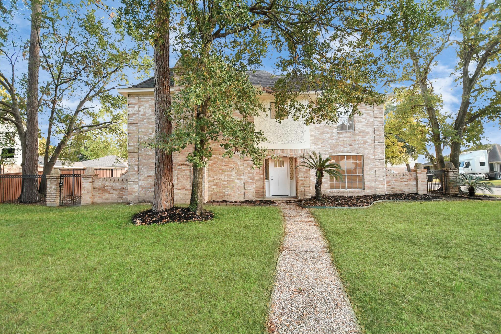 3919 Fernglade Drive — photo