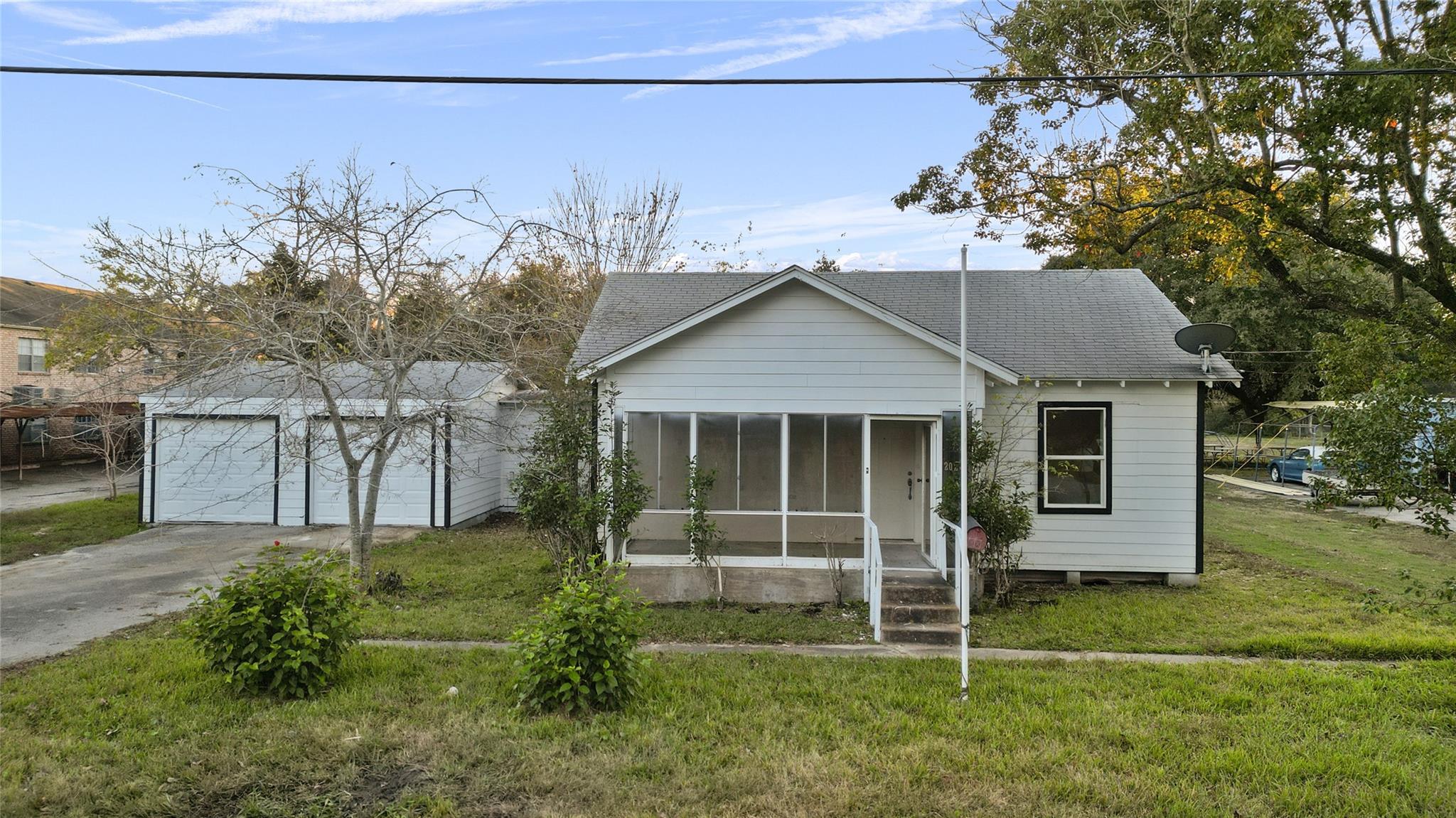 2027 Scott Street — photo