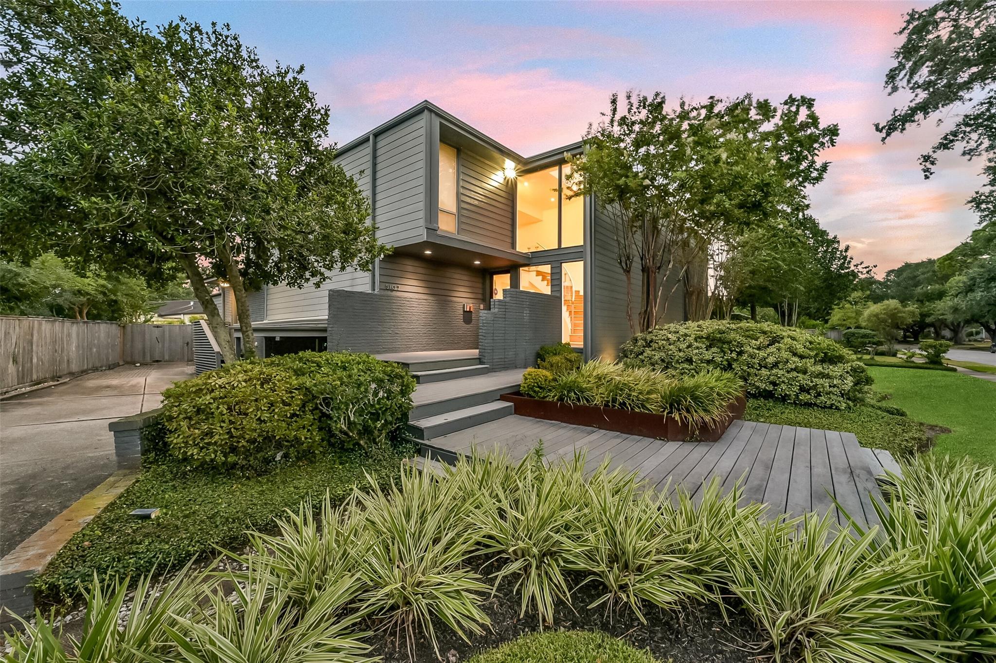 5107 Contour Place — photo