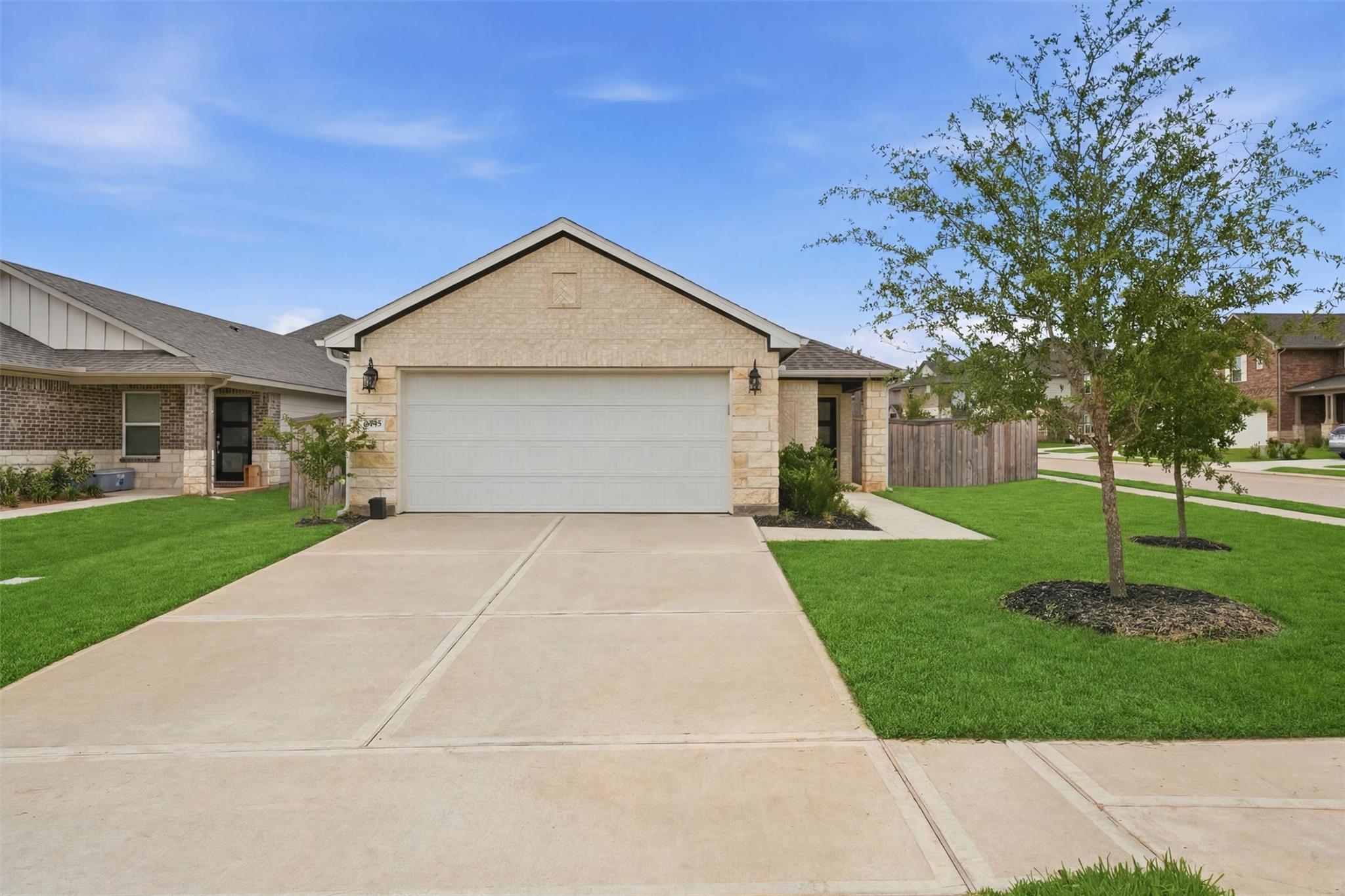 6745 Chinapkin Oak Lane — photo