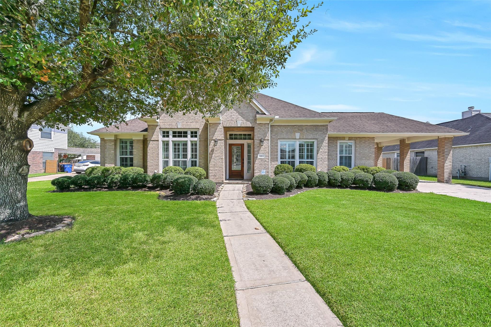1813 Sandy Lake Drive — photo