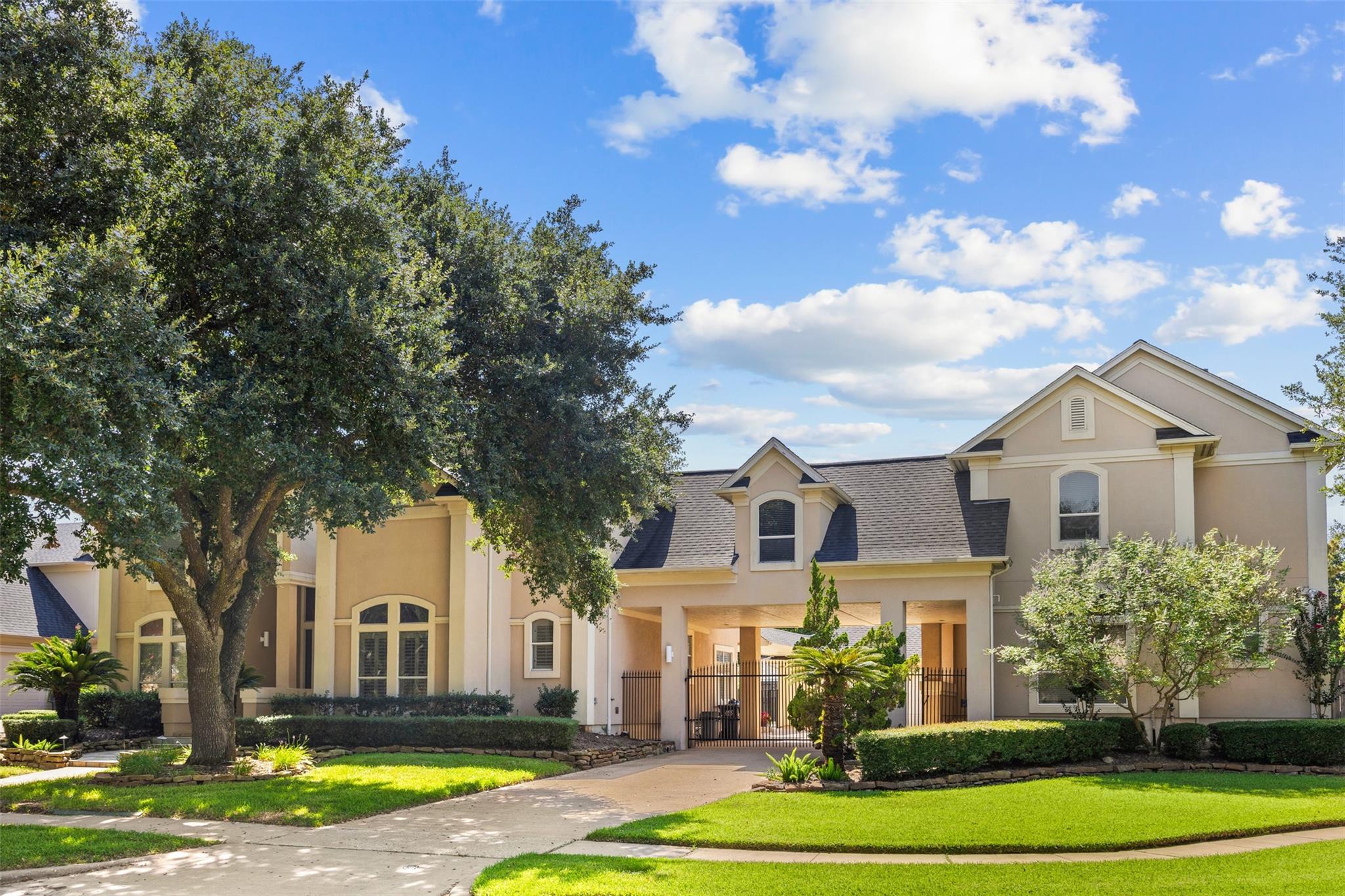 6 Epernay Place — photo