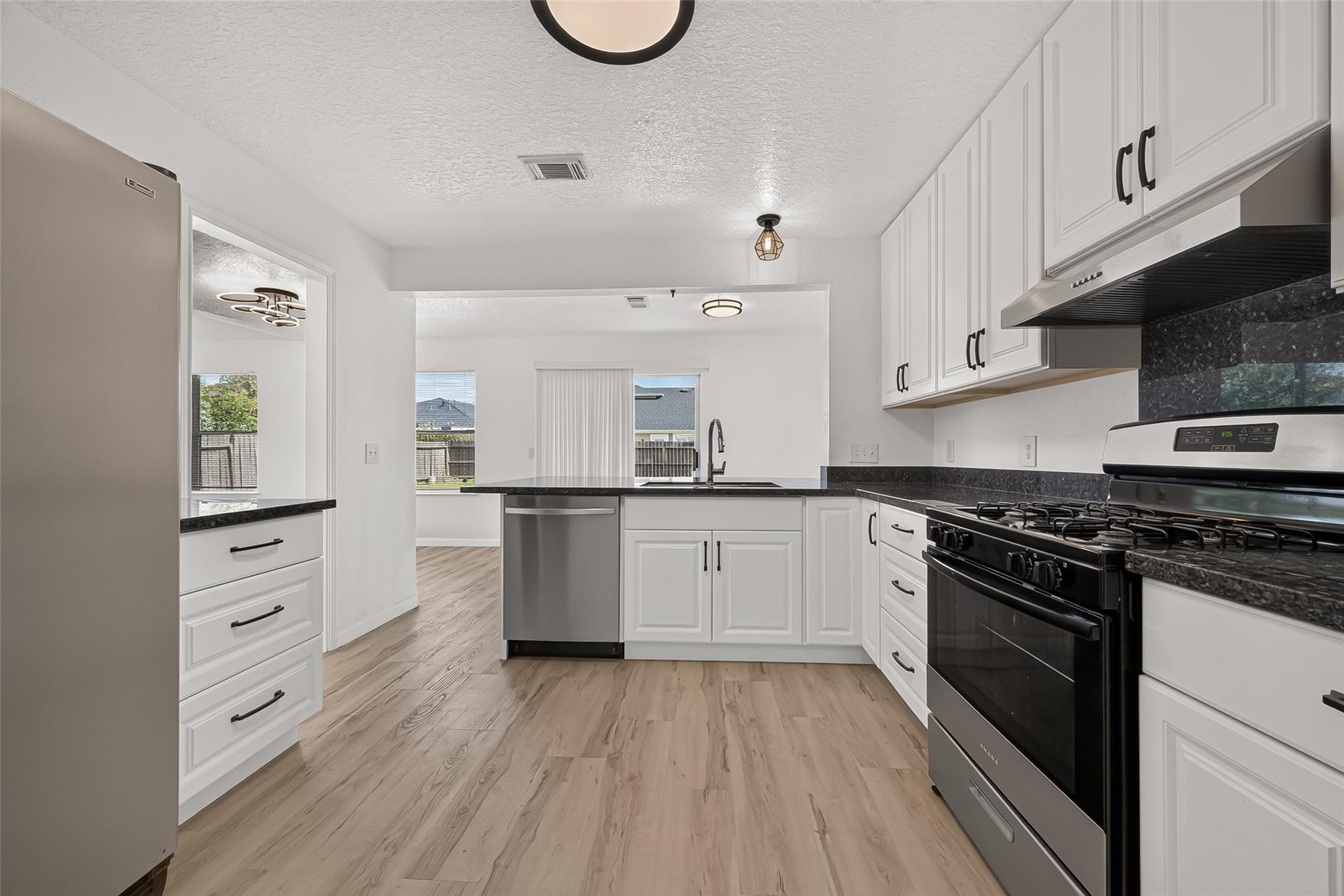 13430 Eldridge Villa Street — photo