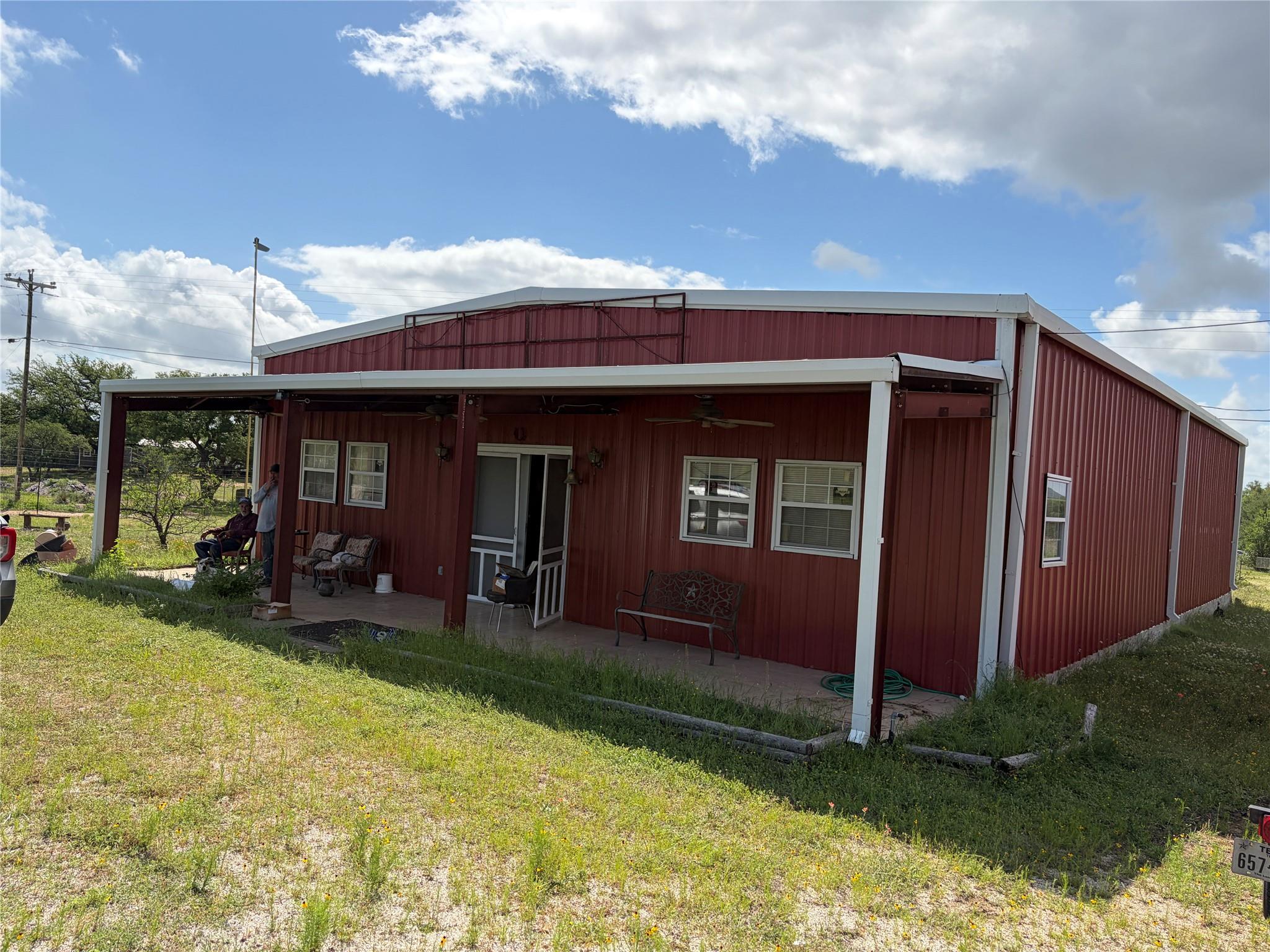 1060 Ranch Road 3404 — photo