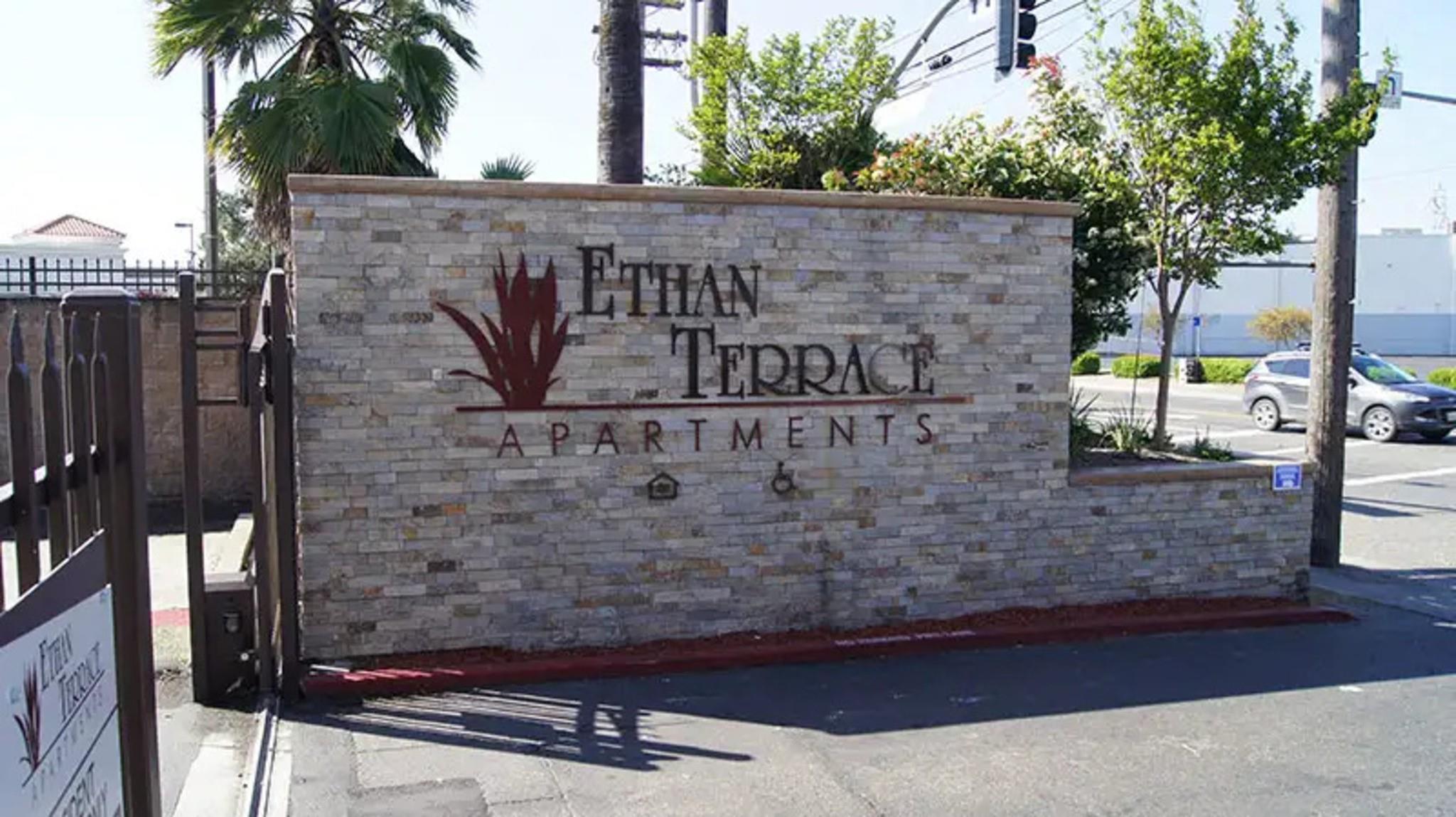 1824 Ethan Way — photo