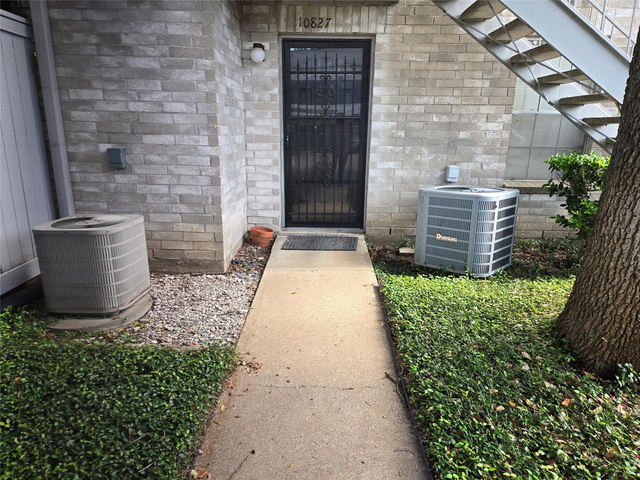 10827 Braes Bend Drive #10827 — photo
