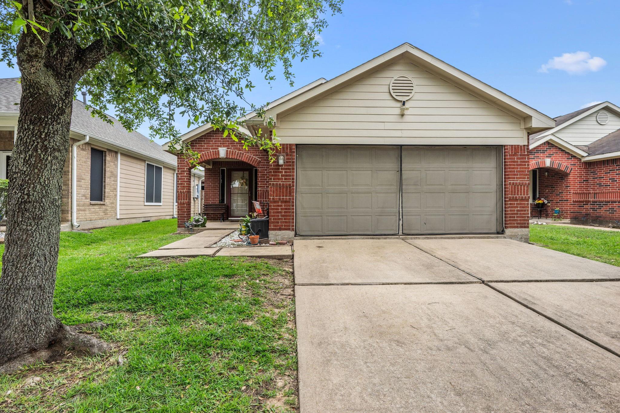 1023 Hampton Villa Lane — photo