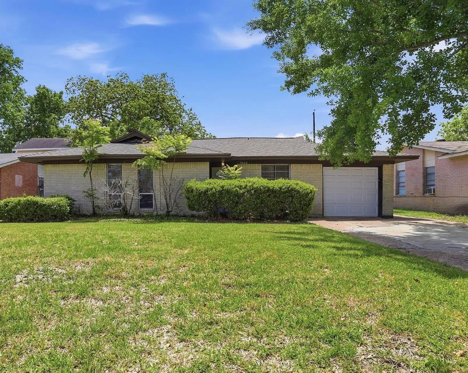 5242 Grace Point Lane — photo