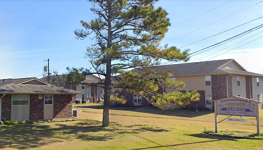 1008 Cottonwood Loop — photo