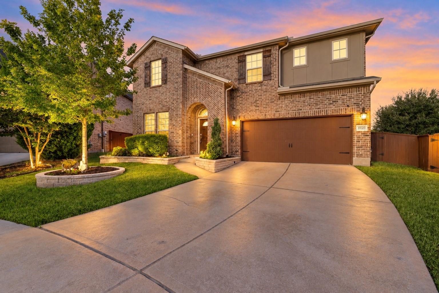 17003 Hinkley Glen Court — photo