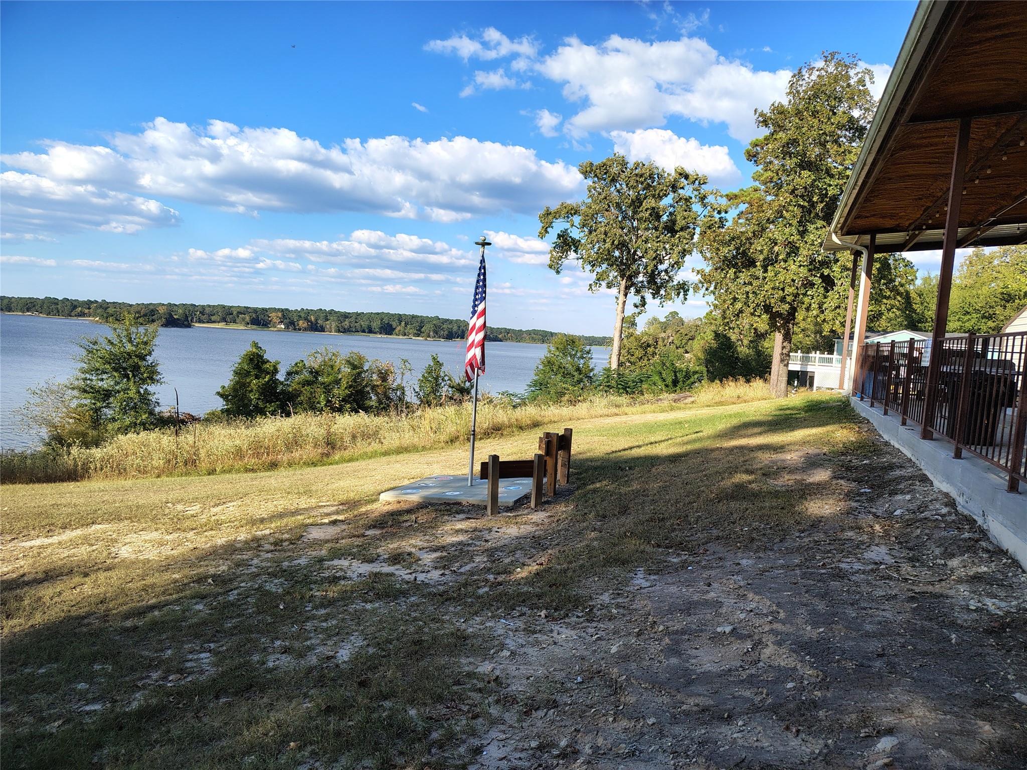 404 Lakeside Loop, Trinity, TX 75862 — photo 3