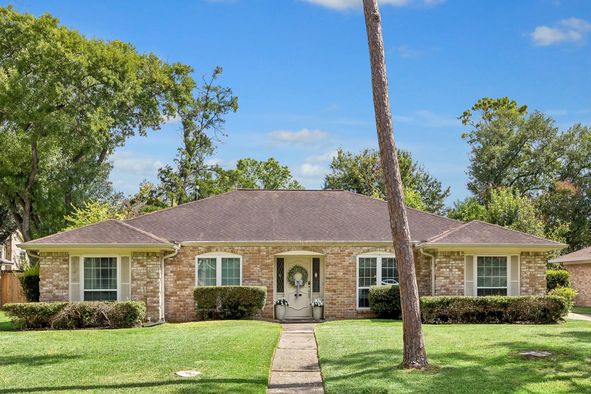 10907 Overbrook Lane — photo