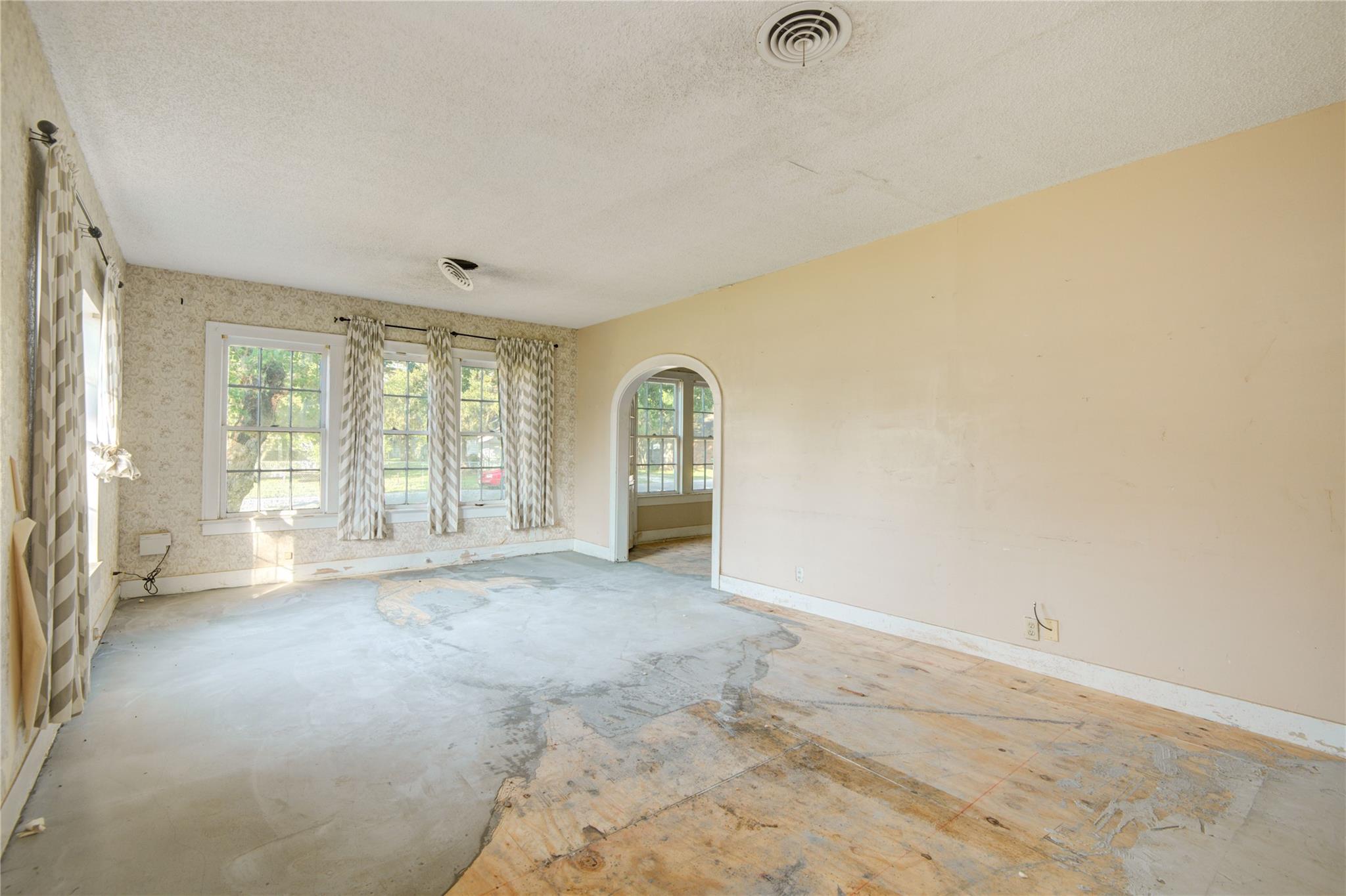 508 E 2nd Street, Sweeny, TX 77480 — photo 2