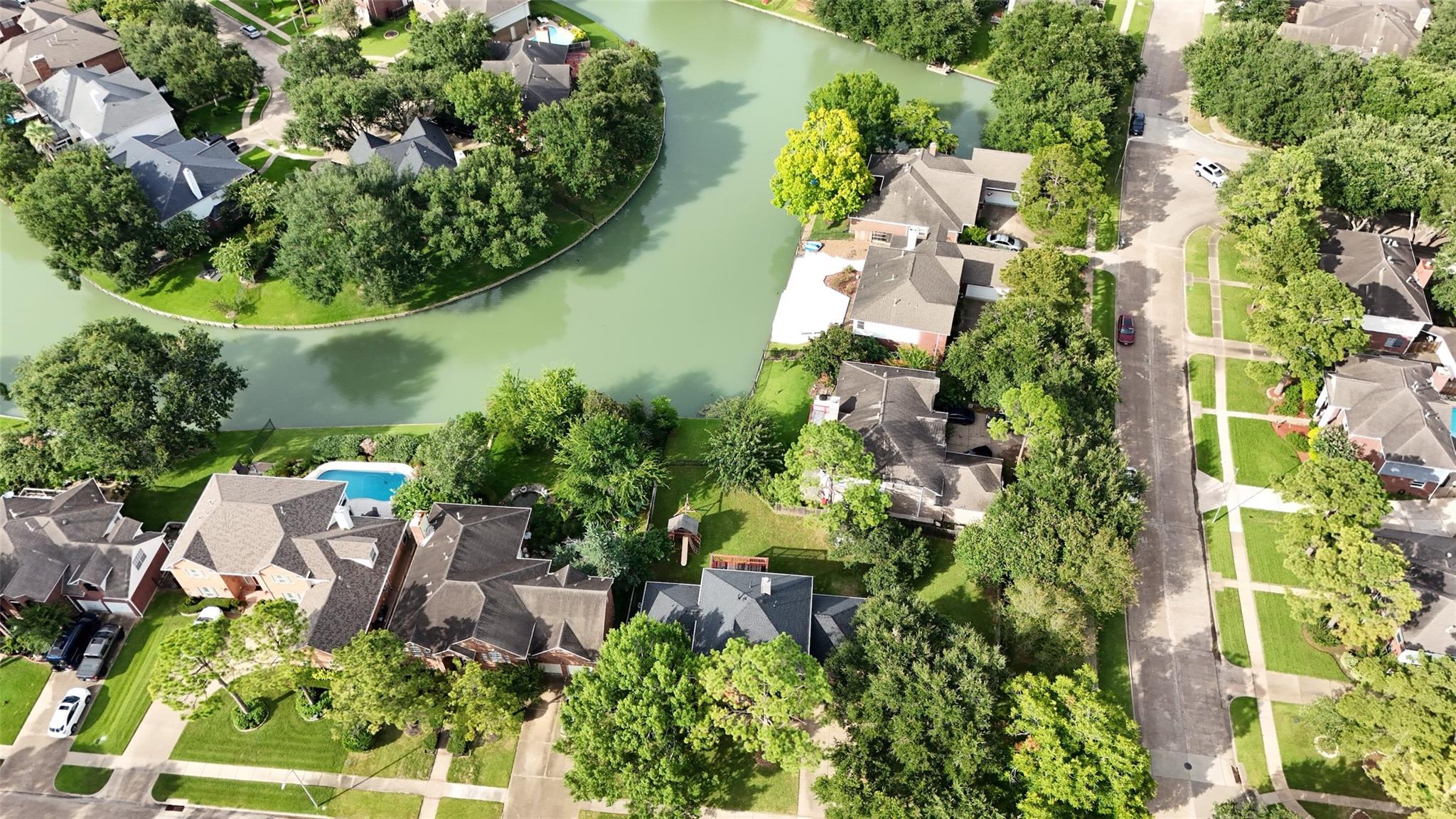 1110 Lake Estates Drive — photo