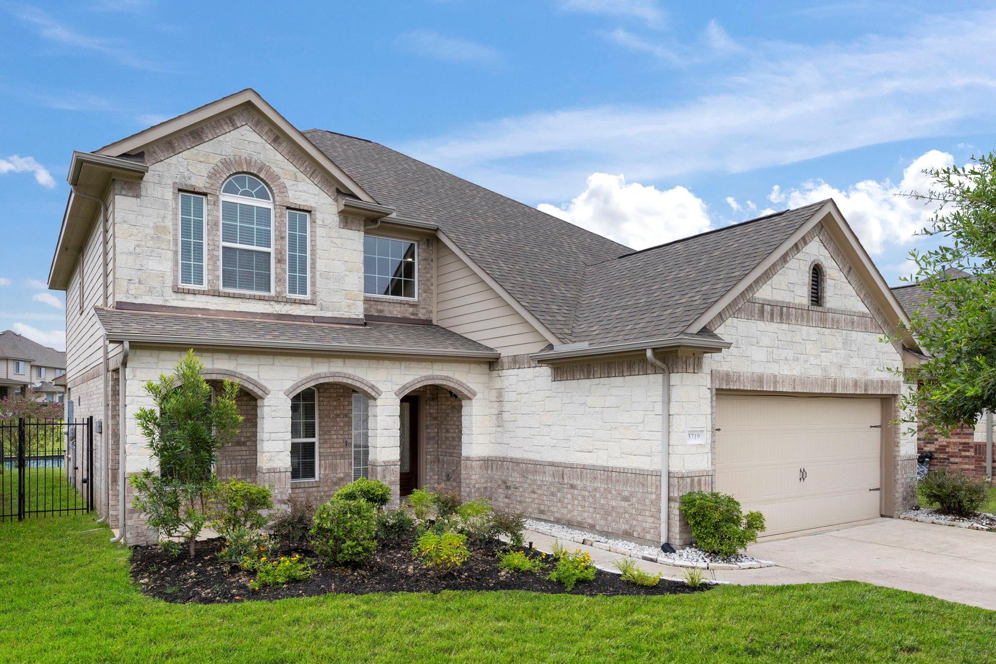 3719 Lake Bend Shore Drive — photo