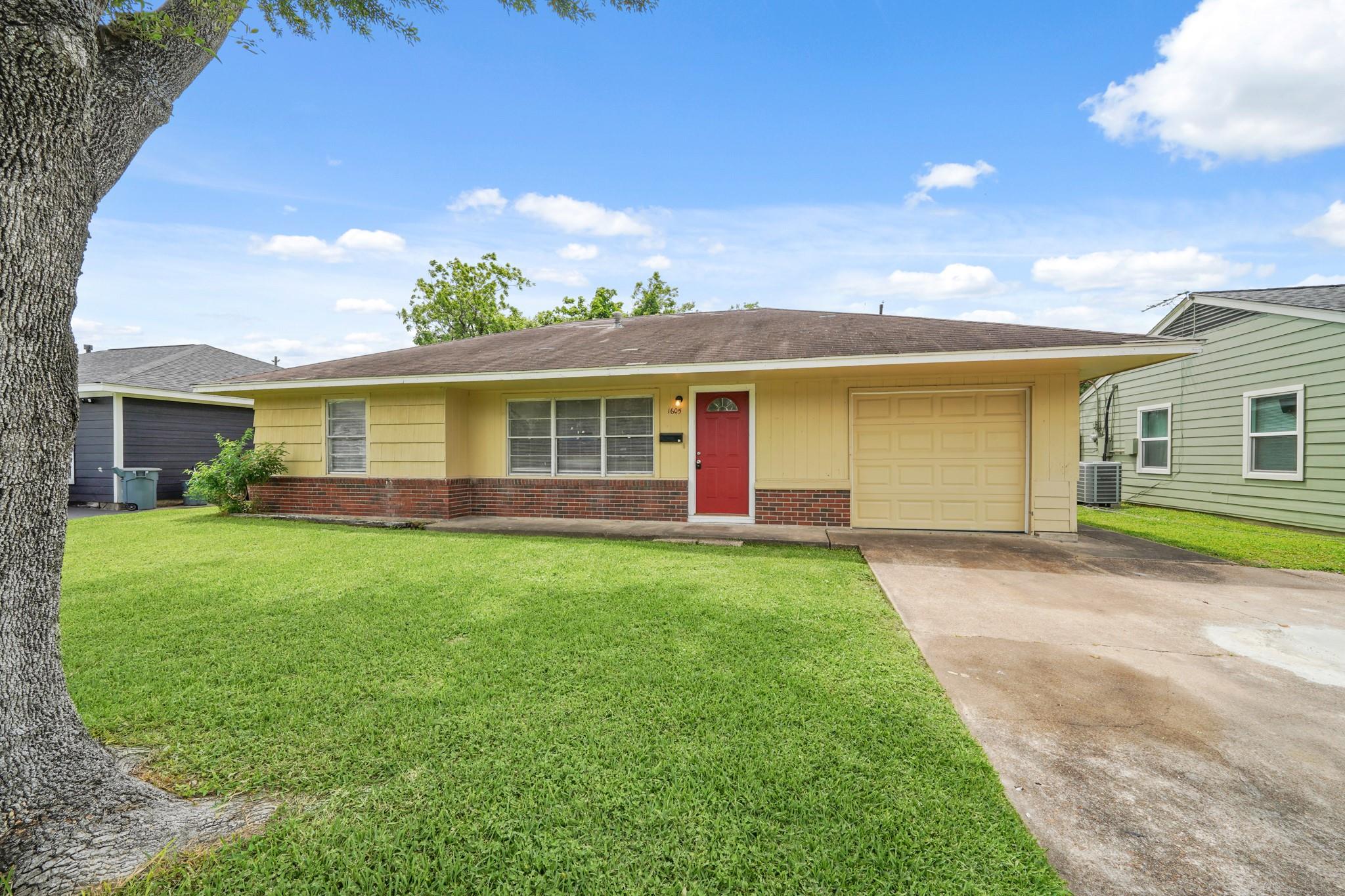 1605 Pugh Drive — photo