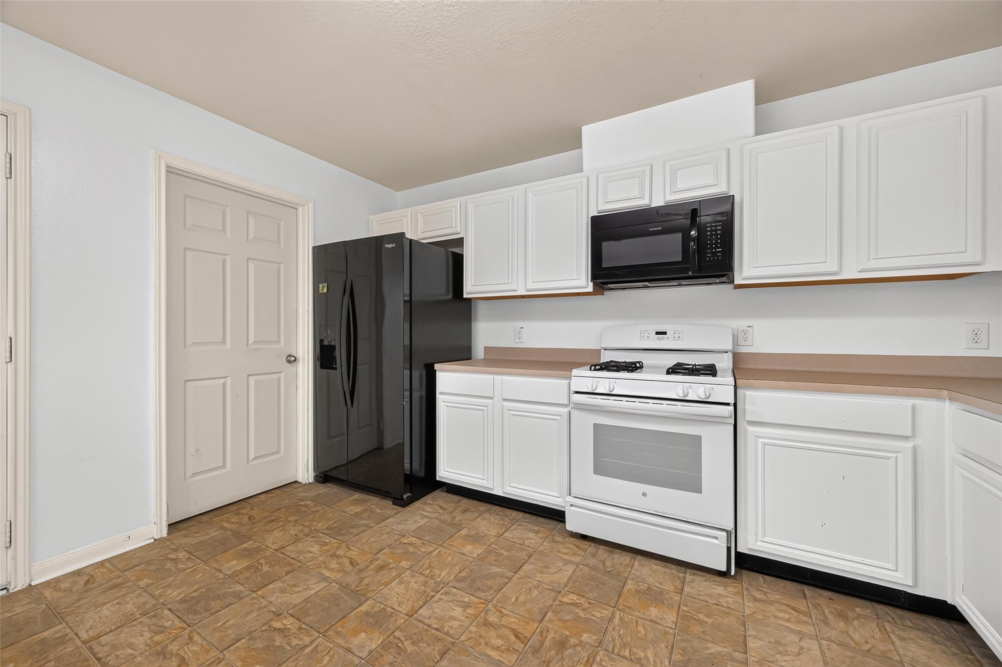 6551 Holly Cove Lane — photo