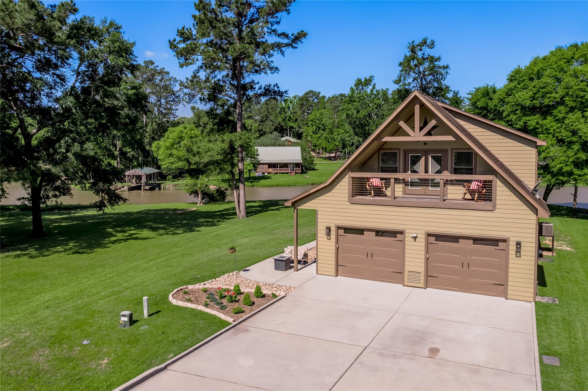 16 Wildwood Lake Drive — photo