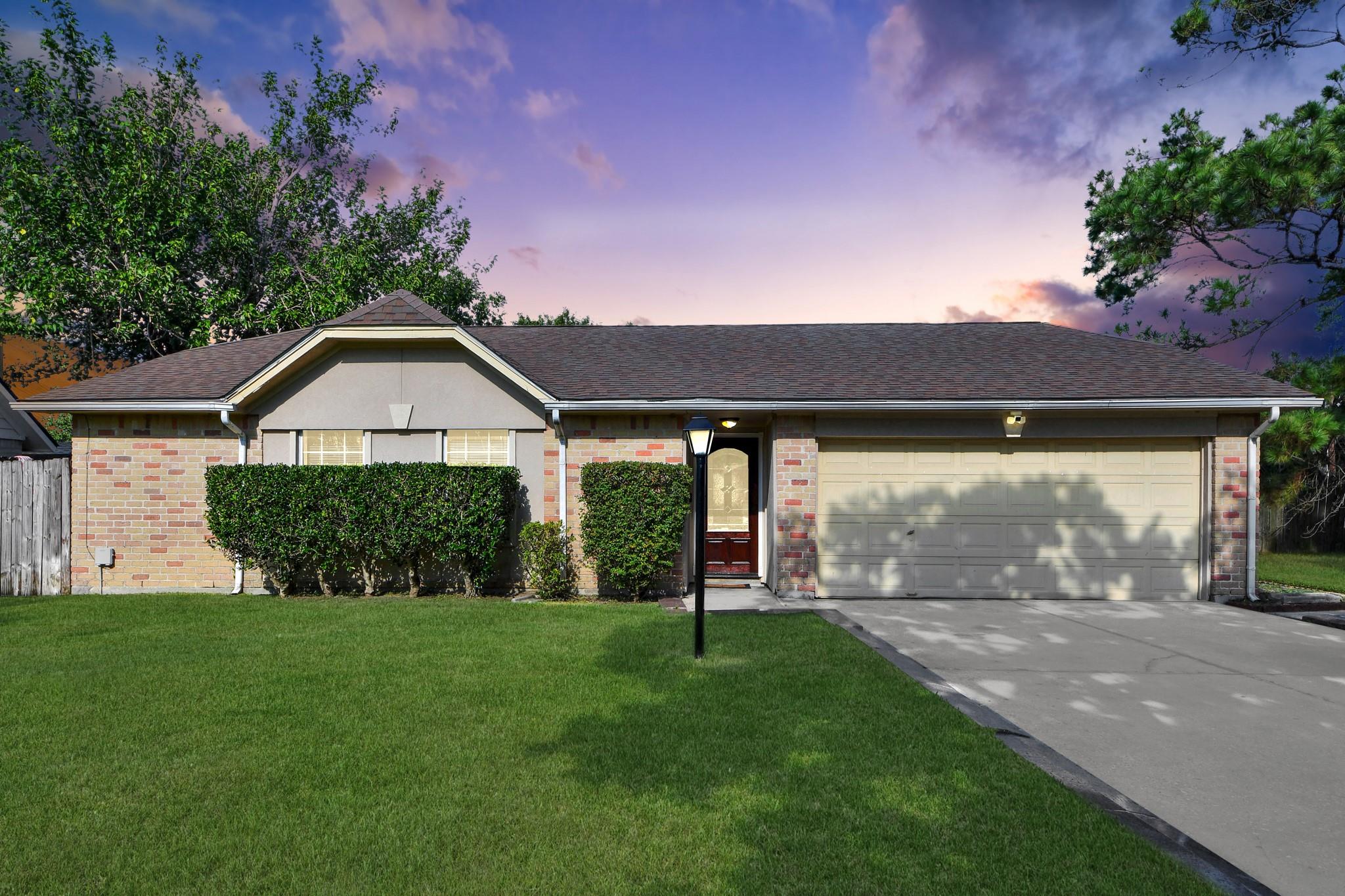 8407 Rivercross Road — photo