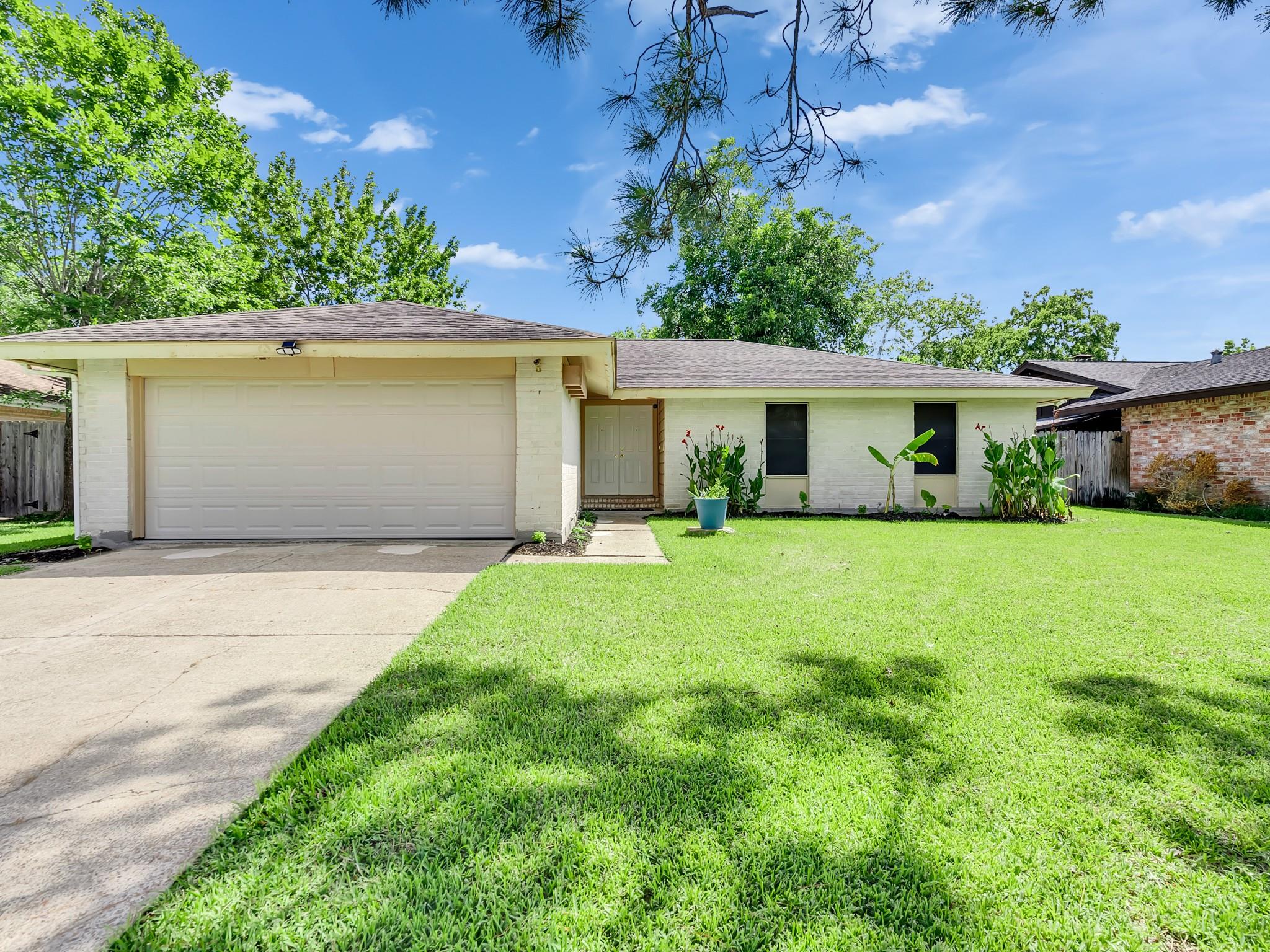 16811 Stardale Lane — photo