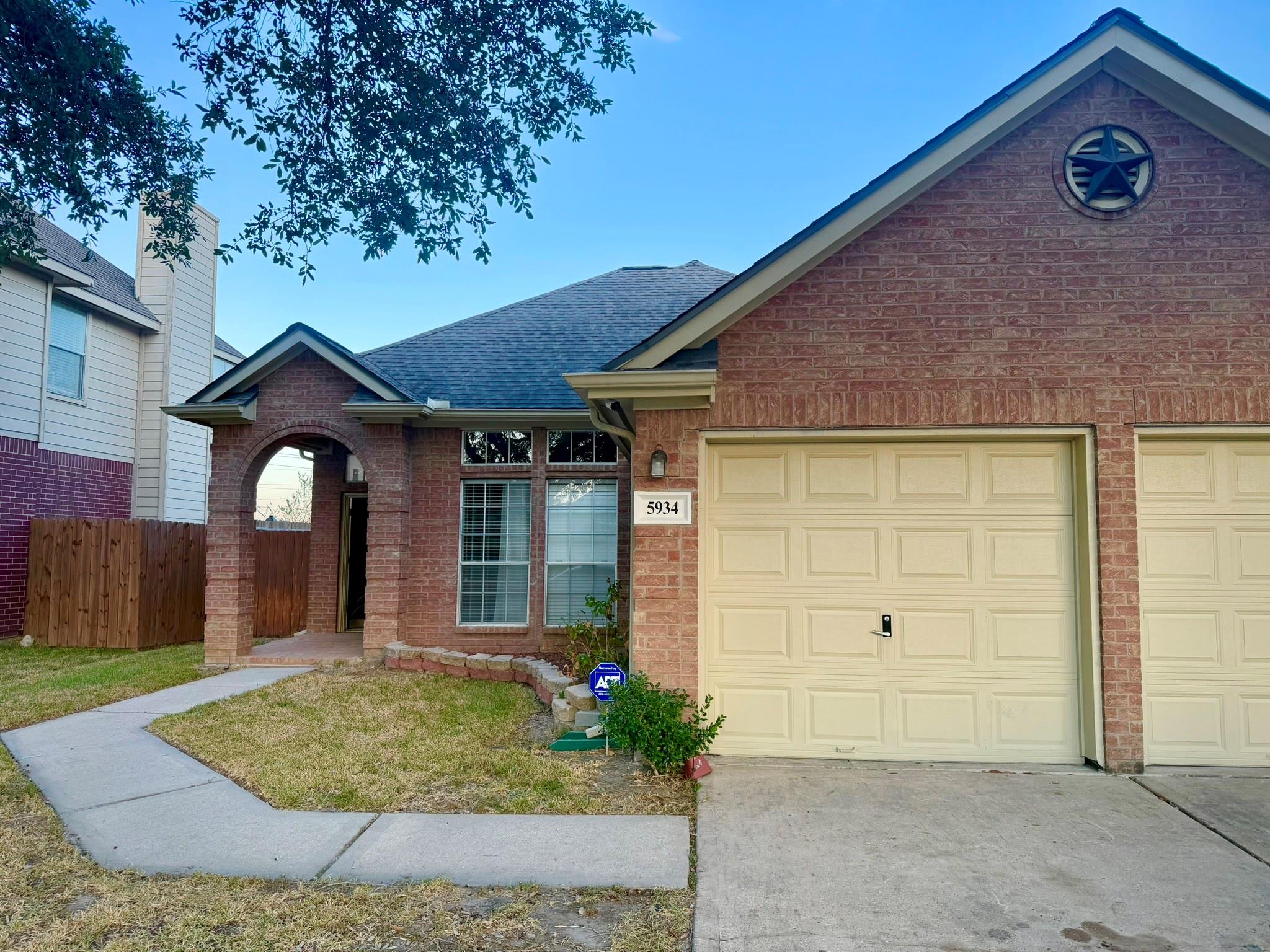 5934 Brenwood Glen Trail — photo