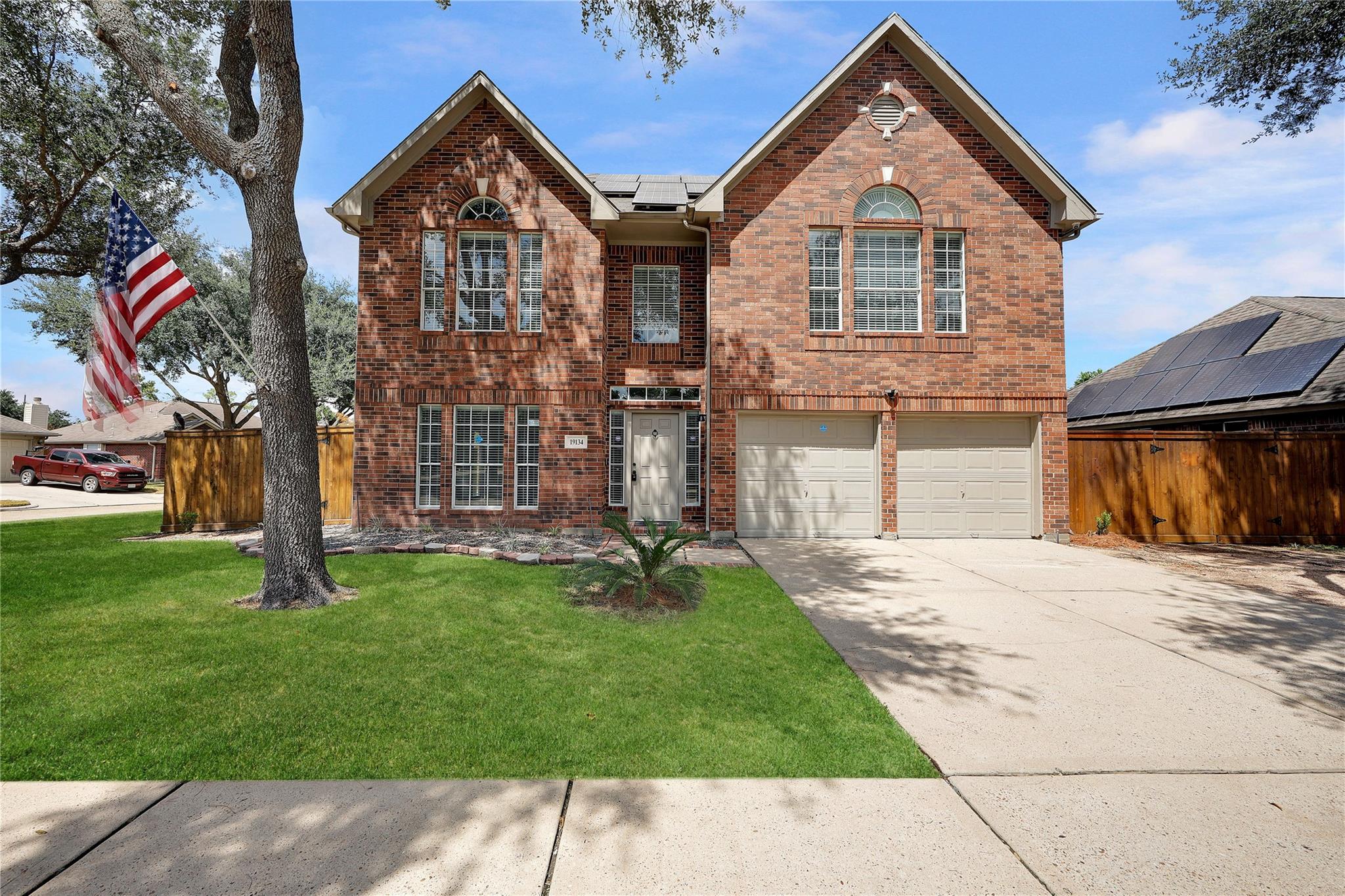 19134 Mockingbird Valley Drive — photo