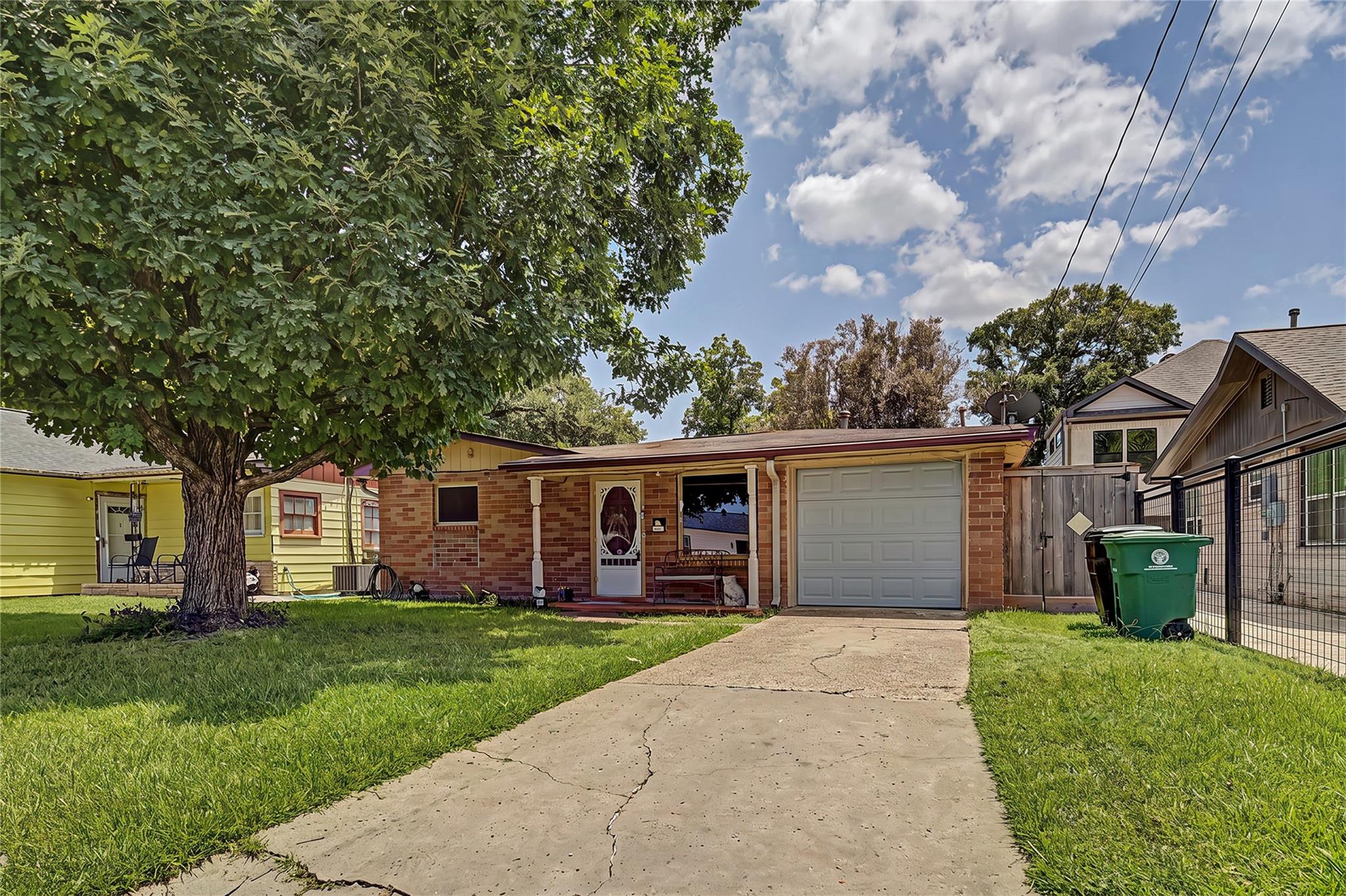 1012 Joyce Street — photo