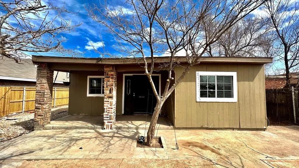 909 S Mineola Street — photo