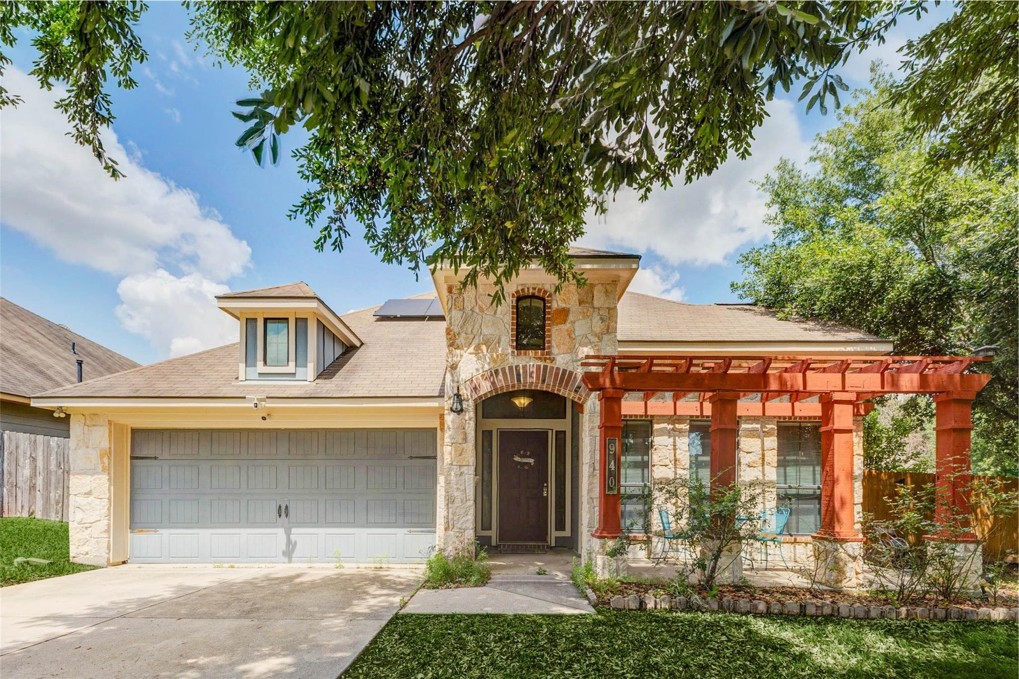 940 Oak Lynn Drive — photo