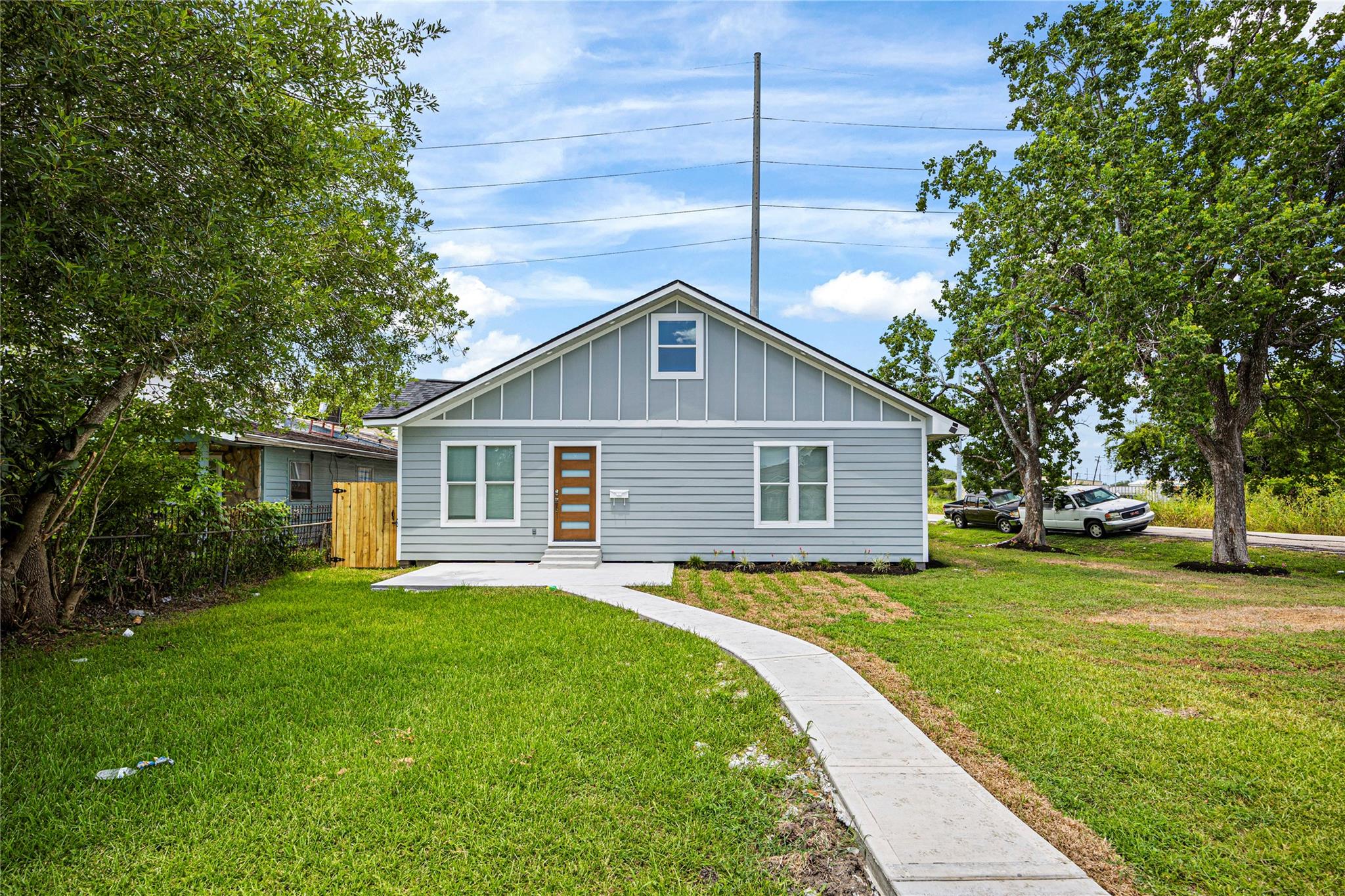 6333 Iron Rock Street — photo