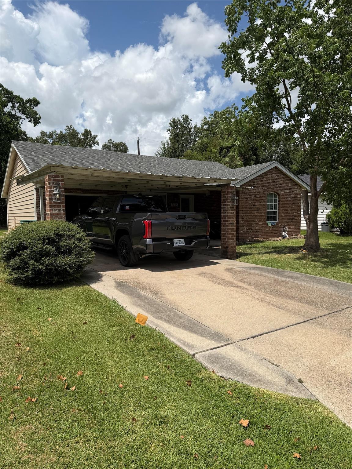2415 Huntington Drive — photo
