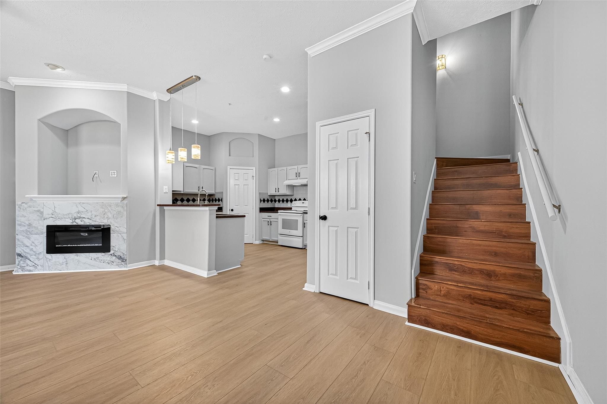 2710 Grants Lake Boulevard #L8 — photo