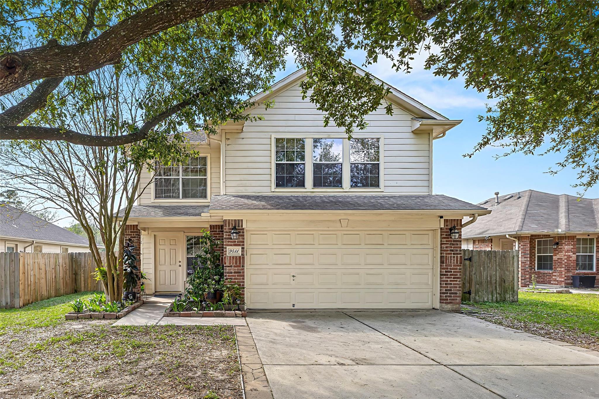 9411 Abbotshall Lane — photo