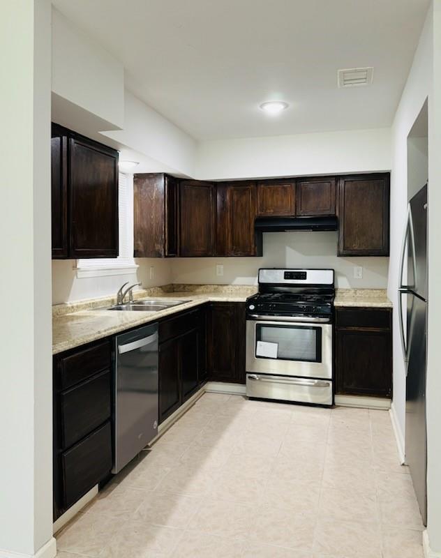 647 Regal Street — photo