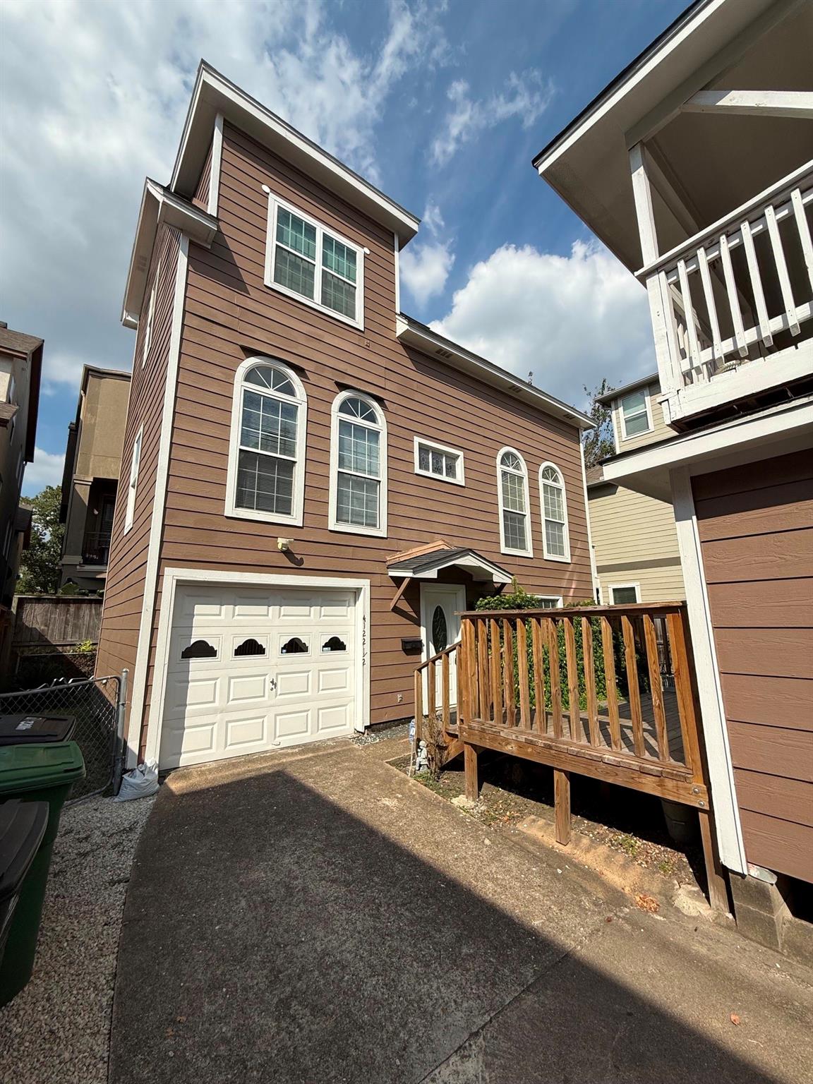 4122 1/2 Drake Street — photo