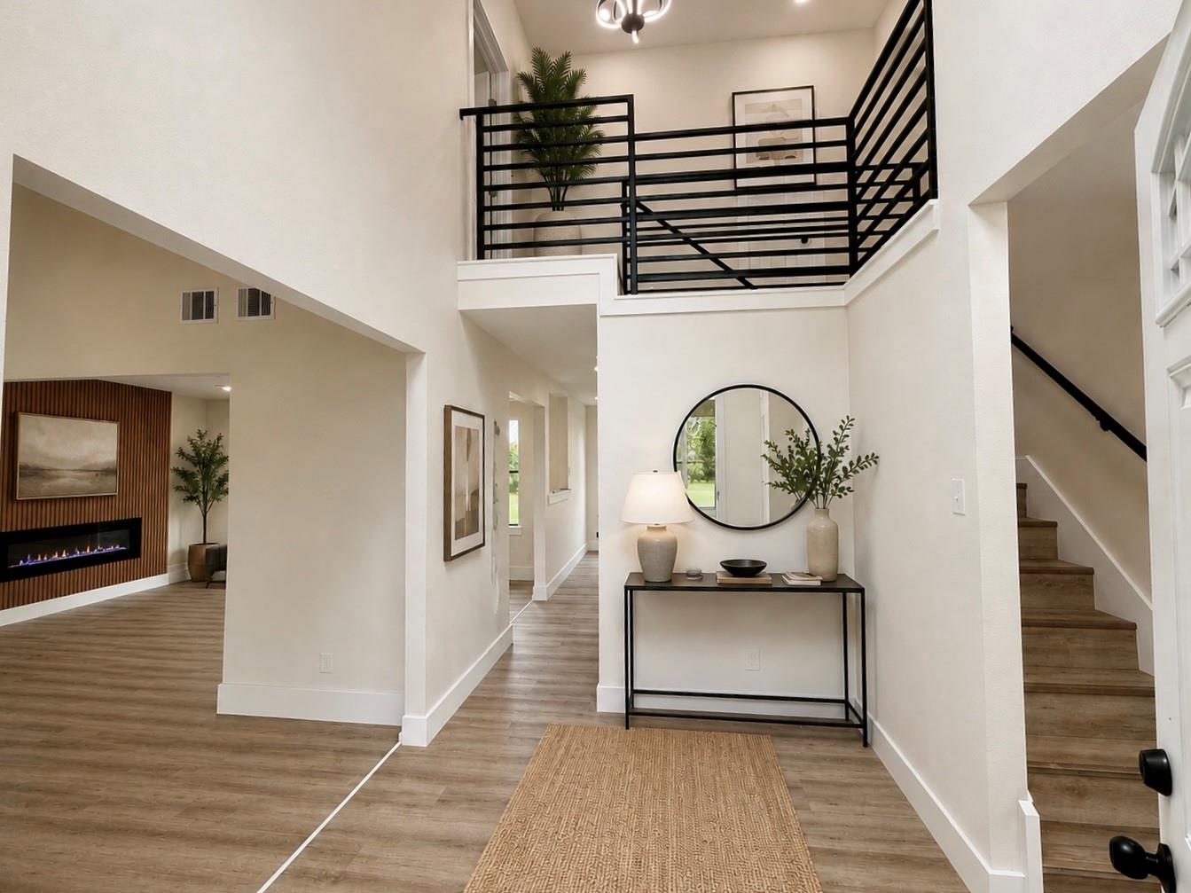 15806 Lakeview Drive — photo