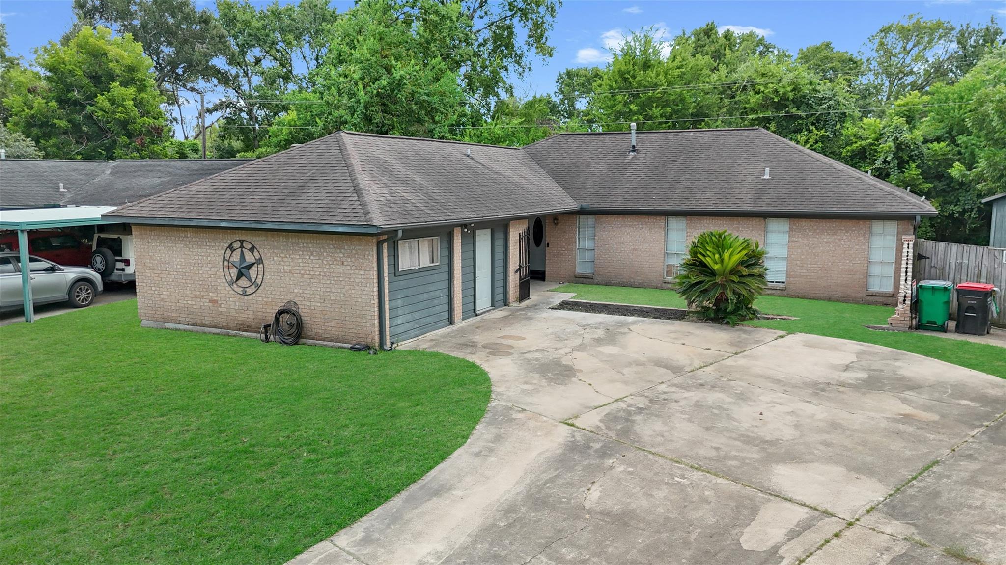 4205 Lariat Drive — photo