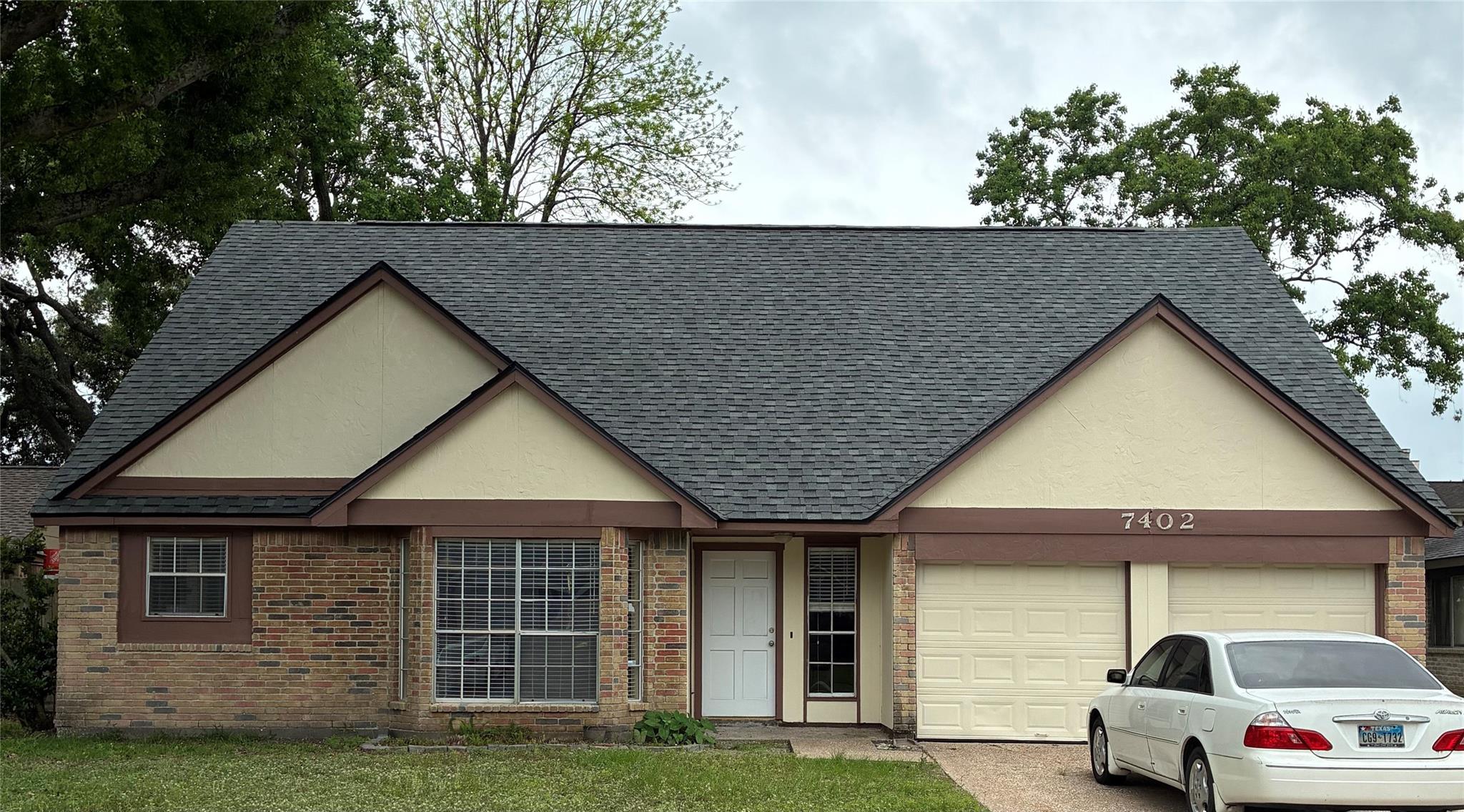 7402 Thicket Trail Drive — photo