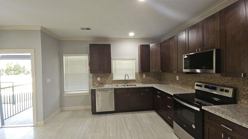 5802 Twisted Pine Court #B — photo