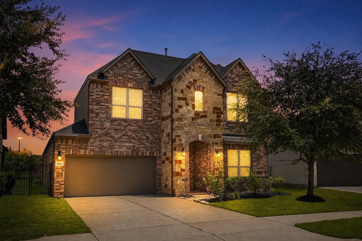 5231 Pickford Grove — photo
