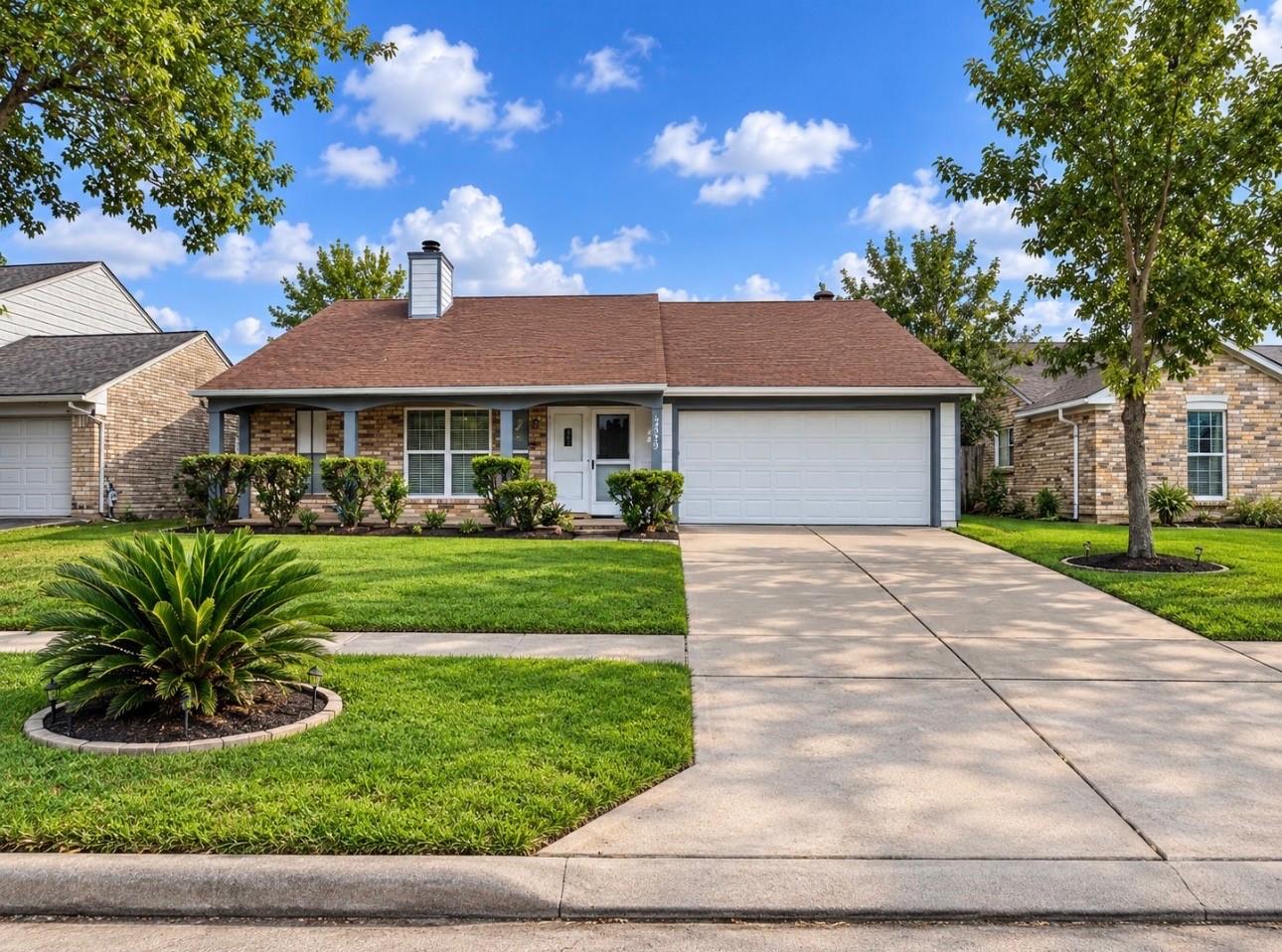 2439 Anthony Hay Lane — photo