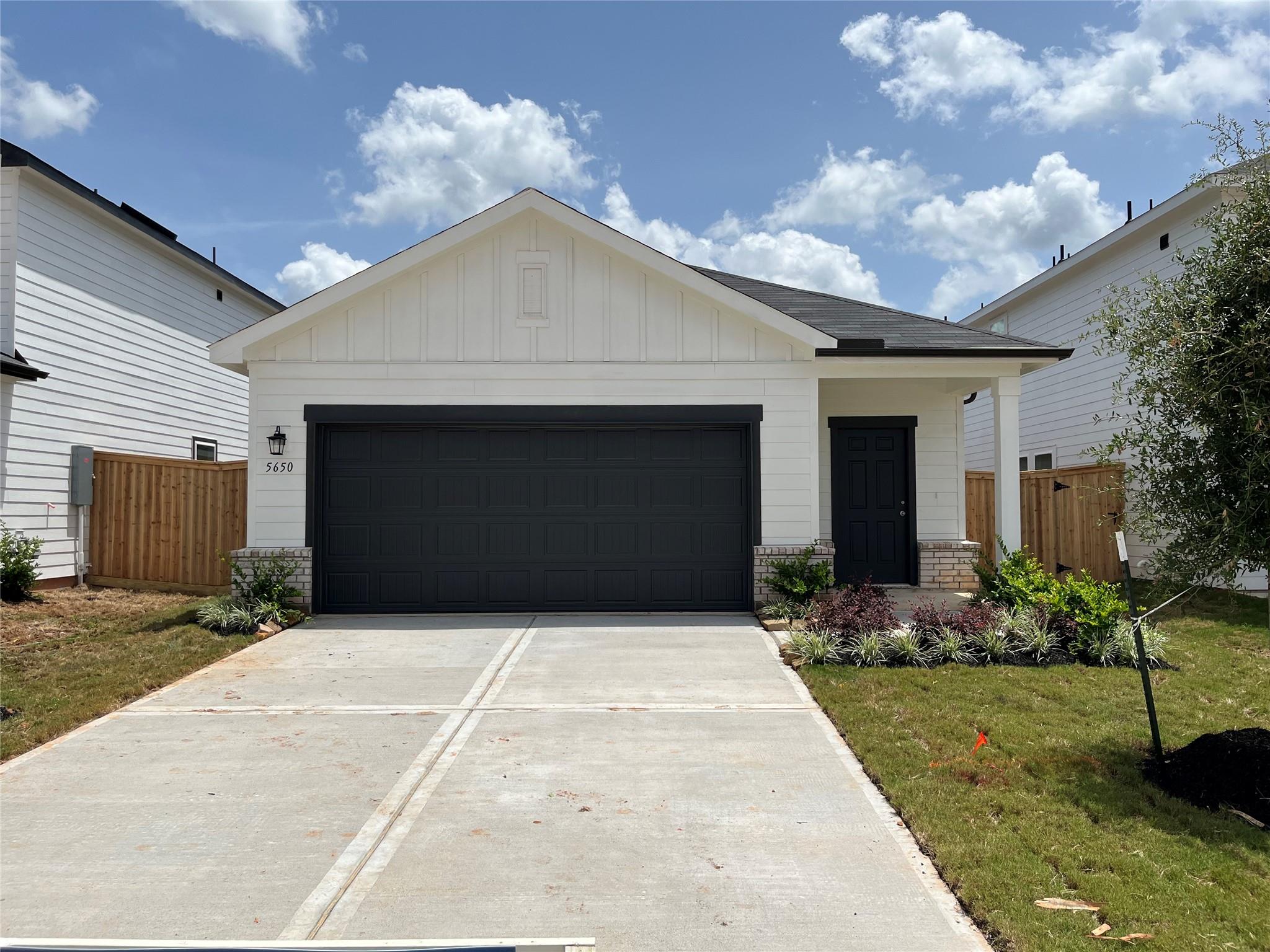5650 Shelford Birch Street — photo
