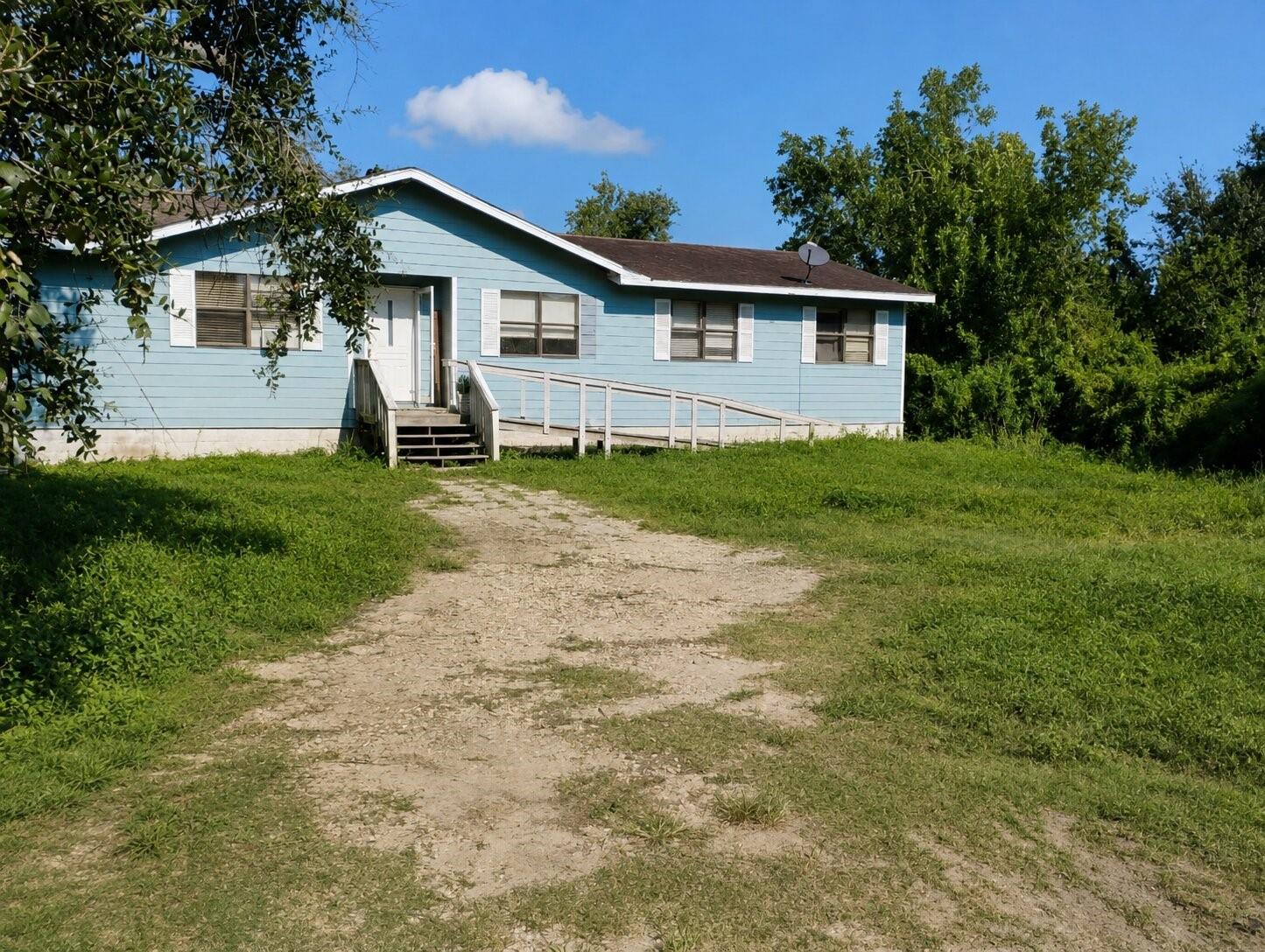 455 County Rd 299 — photo