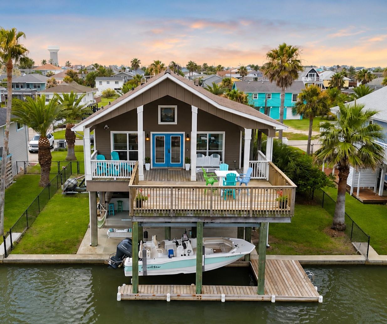 16602 Bahama Way — photo