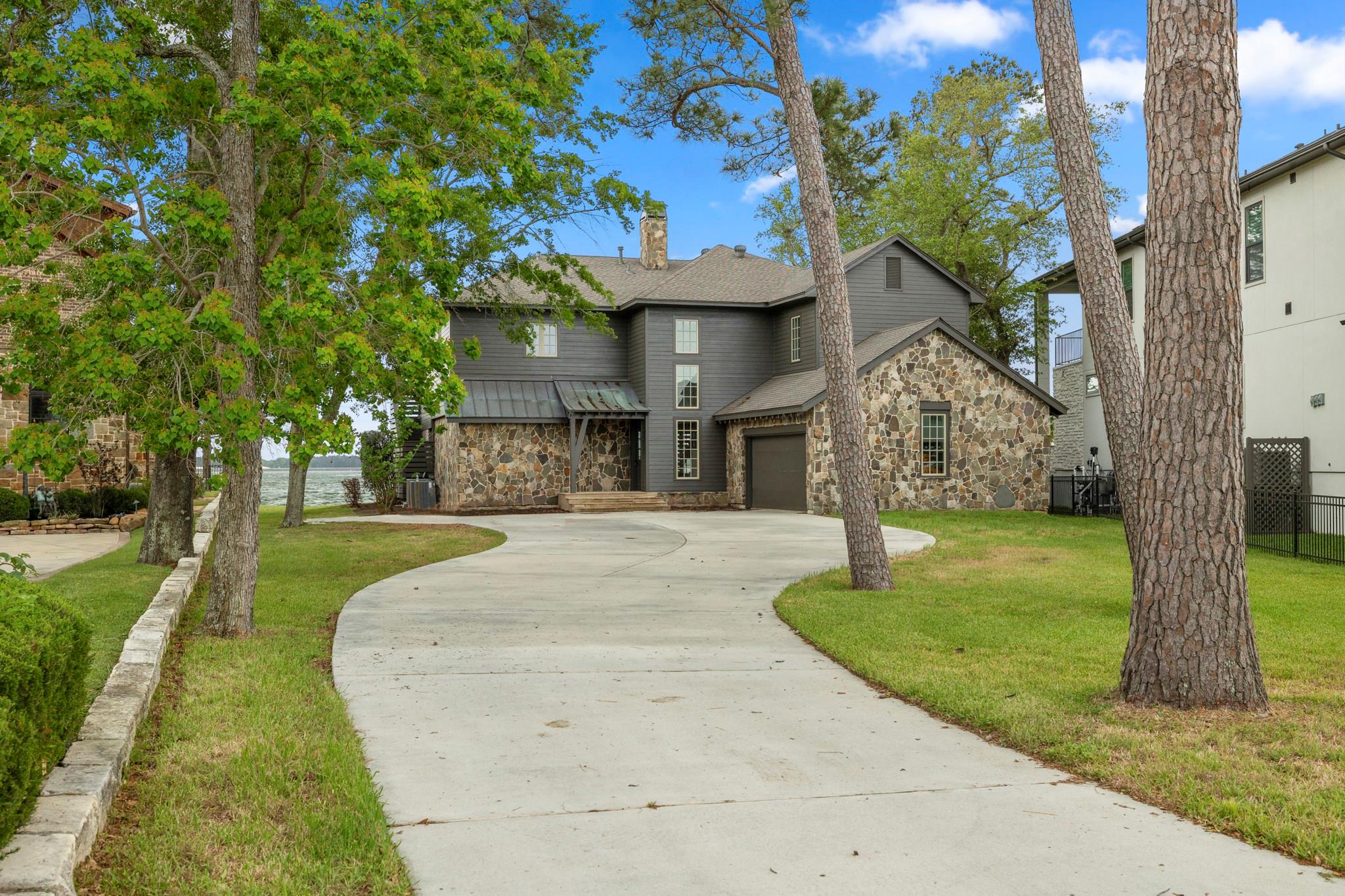 9116 Escondido Drive — photo
