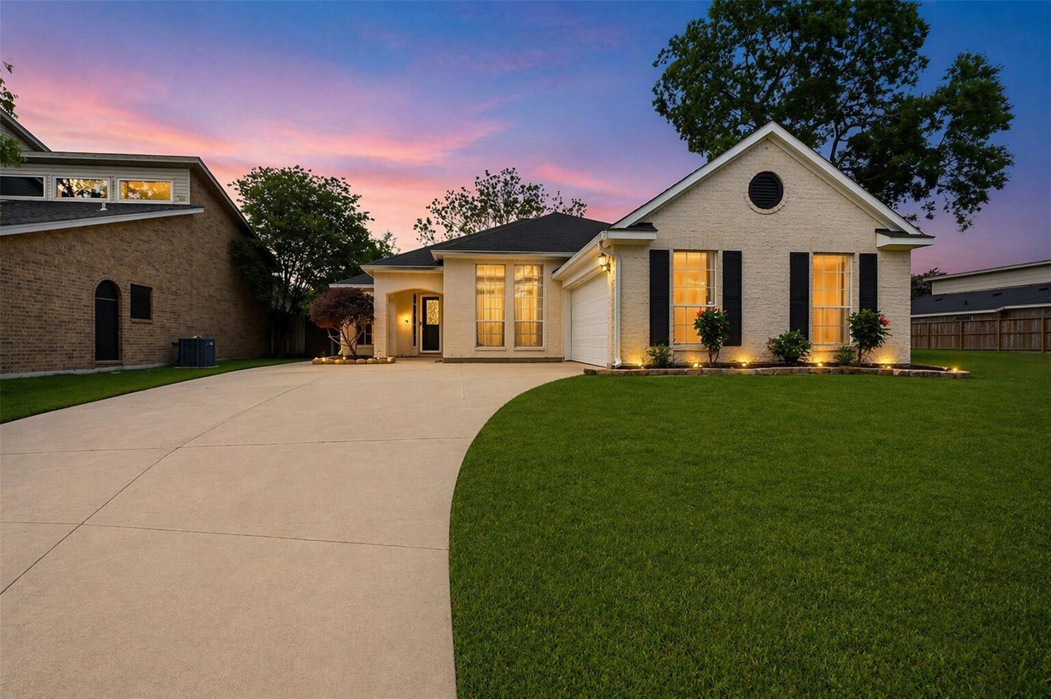 10707 Crestfield Court — photo