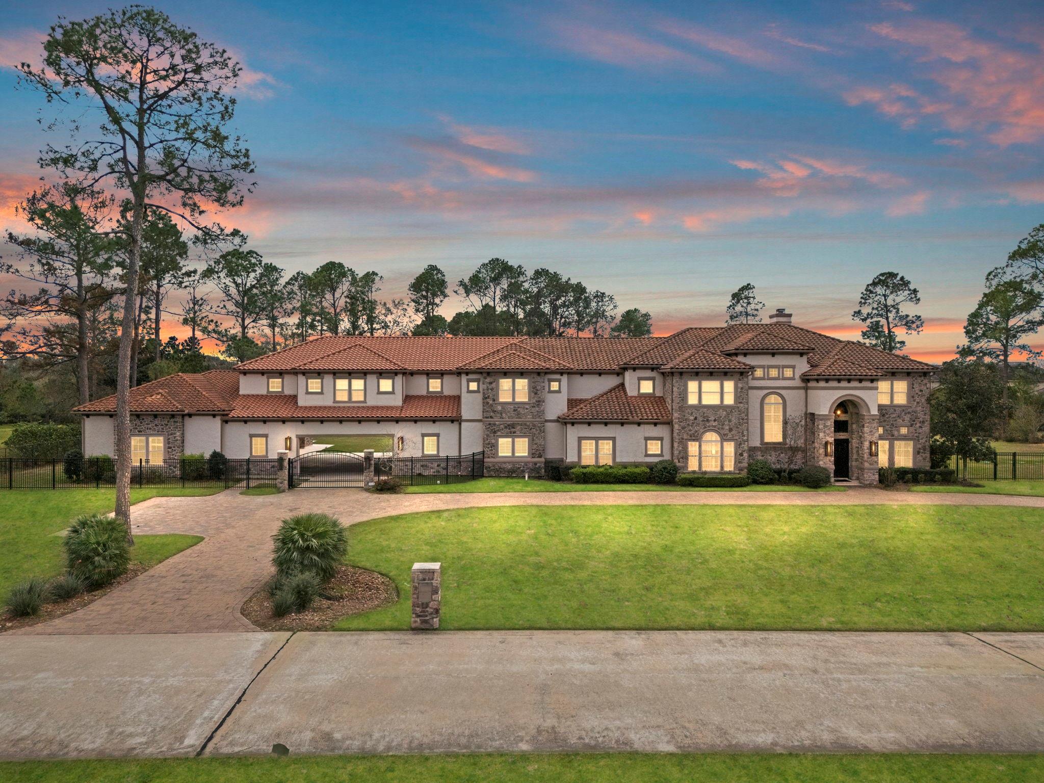 2102 Countryshire Lane — photo
