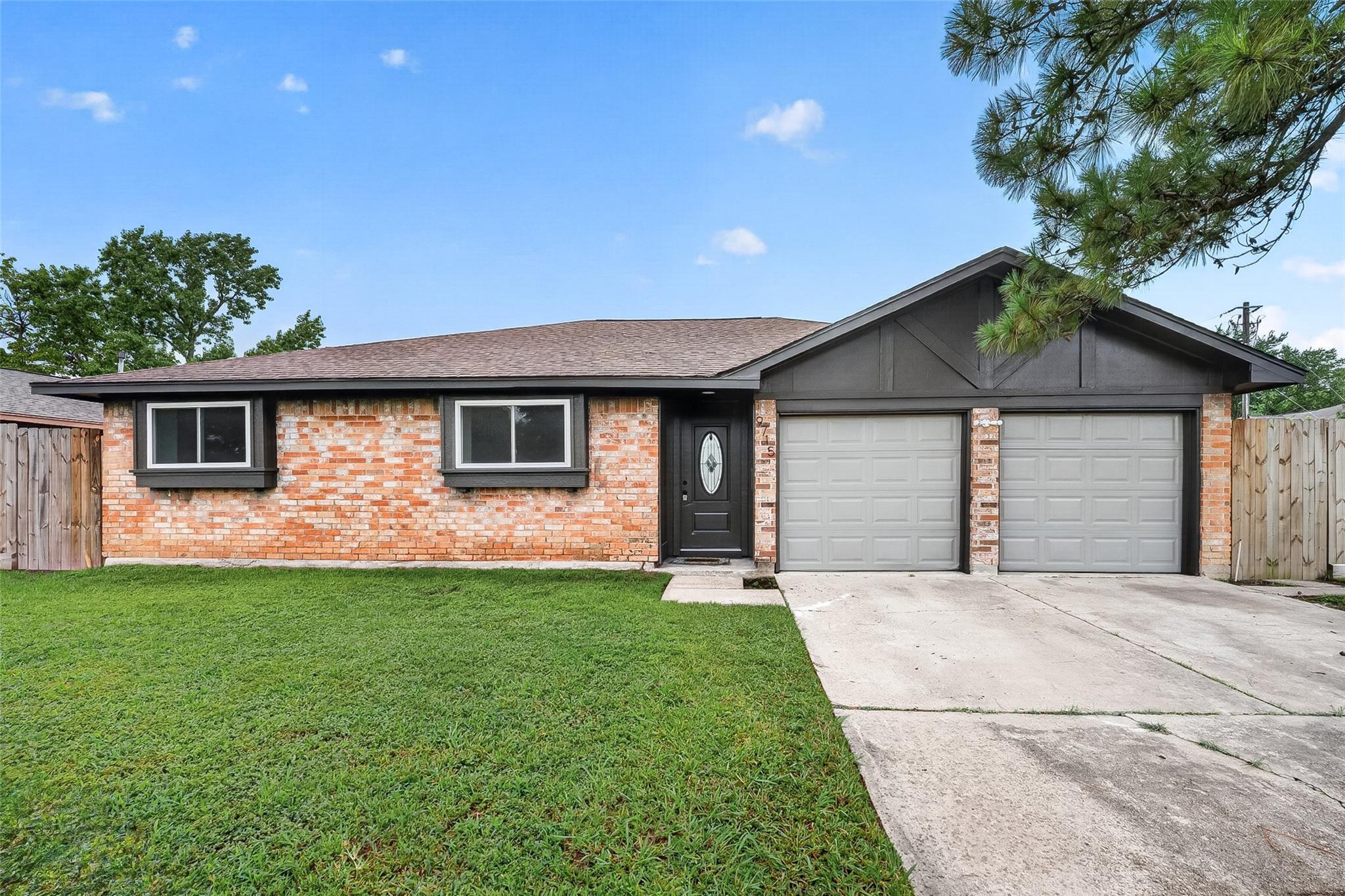 9715 Seeker Street — photo