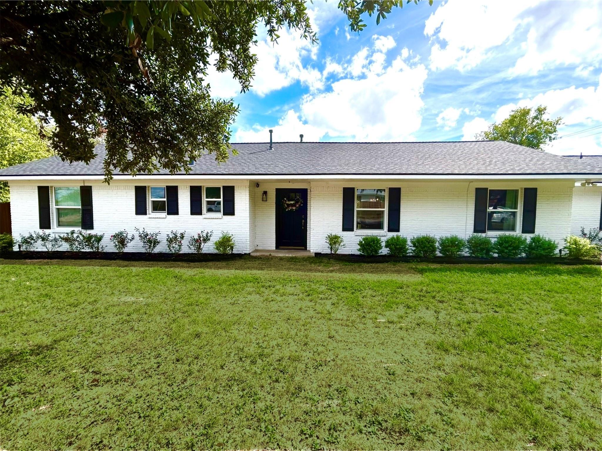 1012 Winding Road — photo