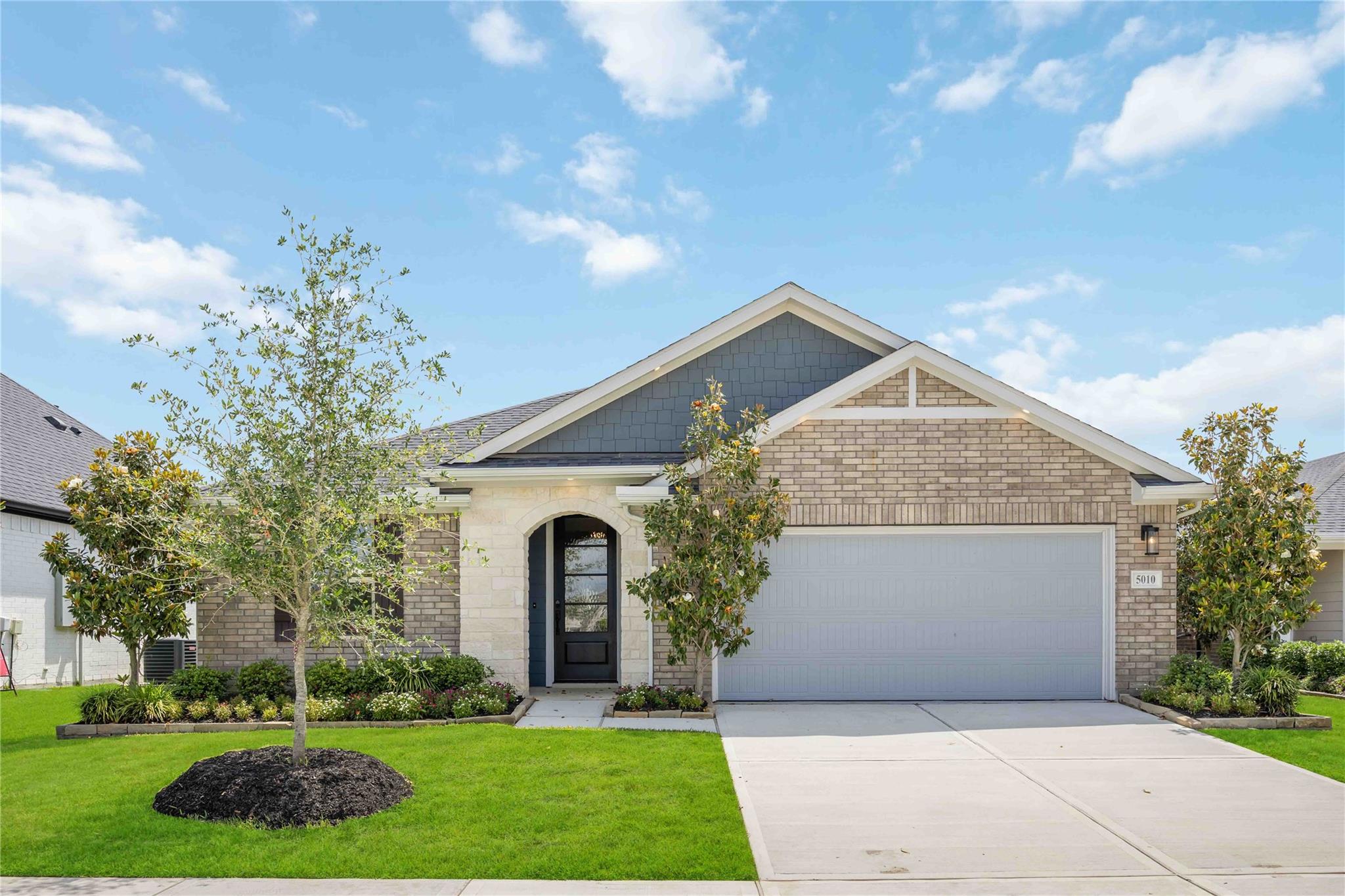 5010 Mesa Cove Drive — photo